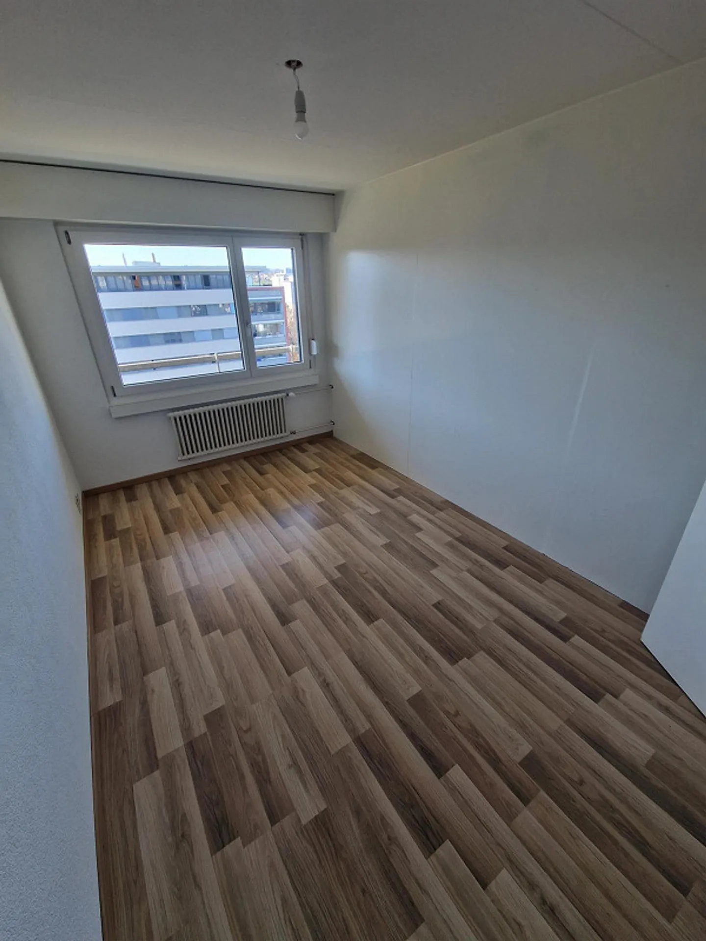 Ampio appartamento di 4,5 stanze nel popolare quartiere di Ruopigen - Foto 7 di 10