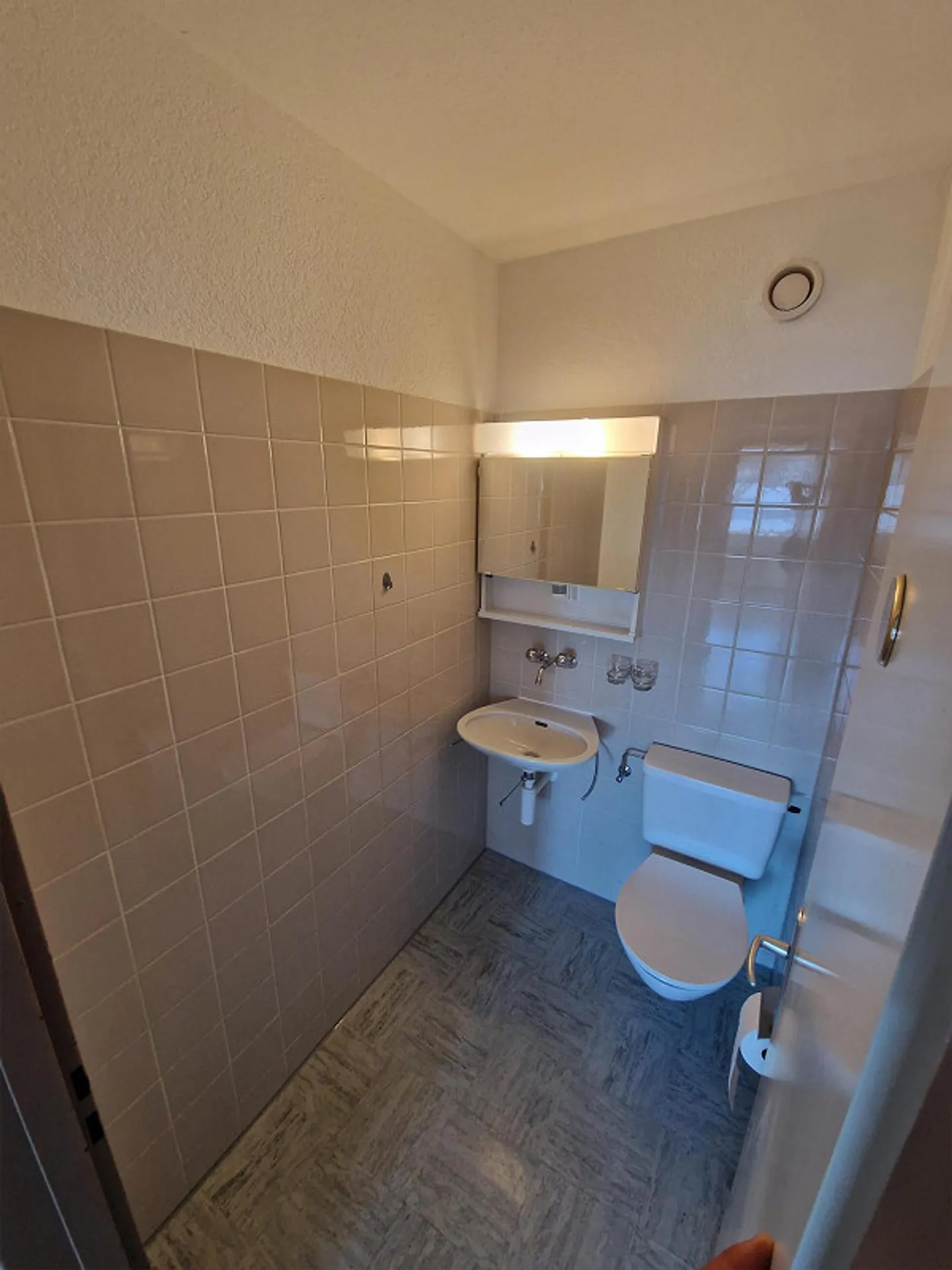 Ampio appartamento di 4,5 stanze nel popolare quartiere di Ruopigen - Foto 9 di 10