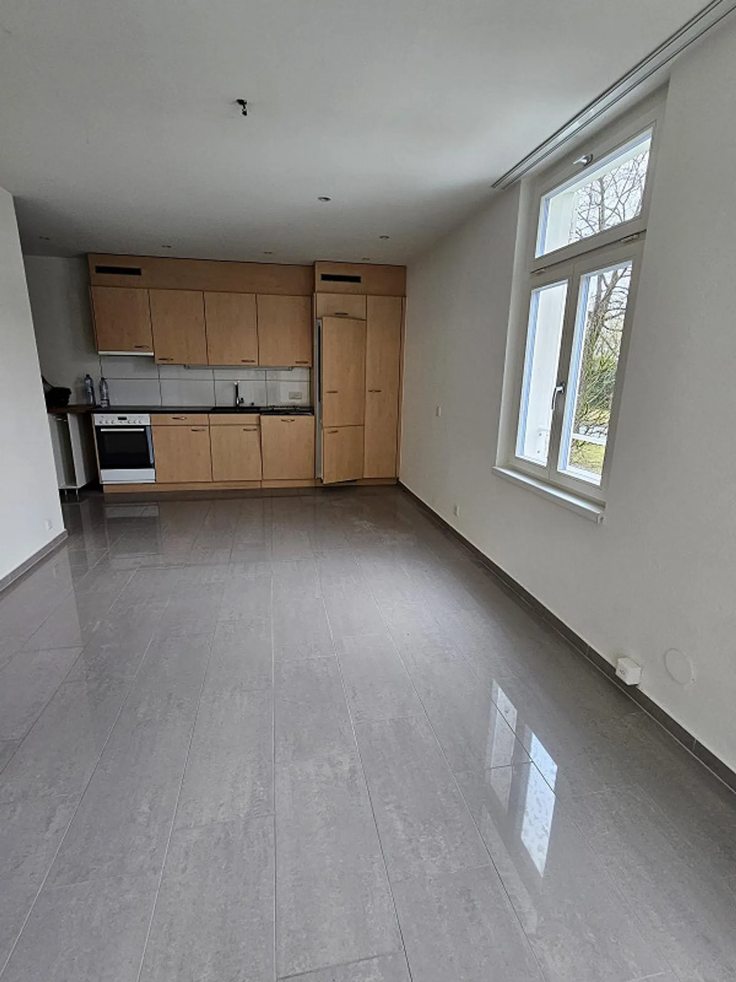 Appartamento singolo moderno e luminoso con 2 camere in una posizione privilegiata - Foto 3 di 12