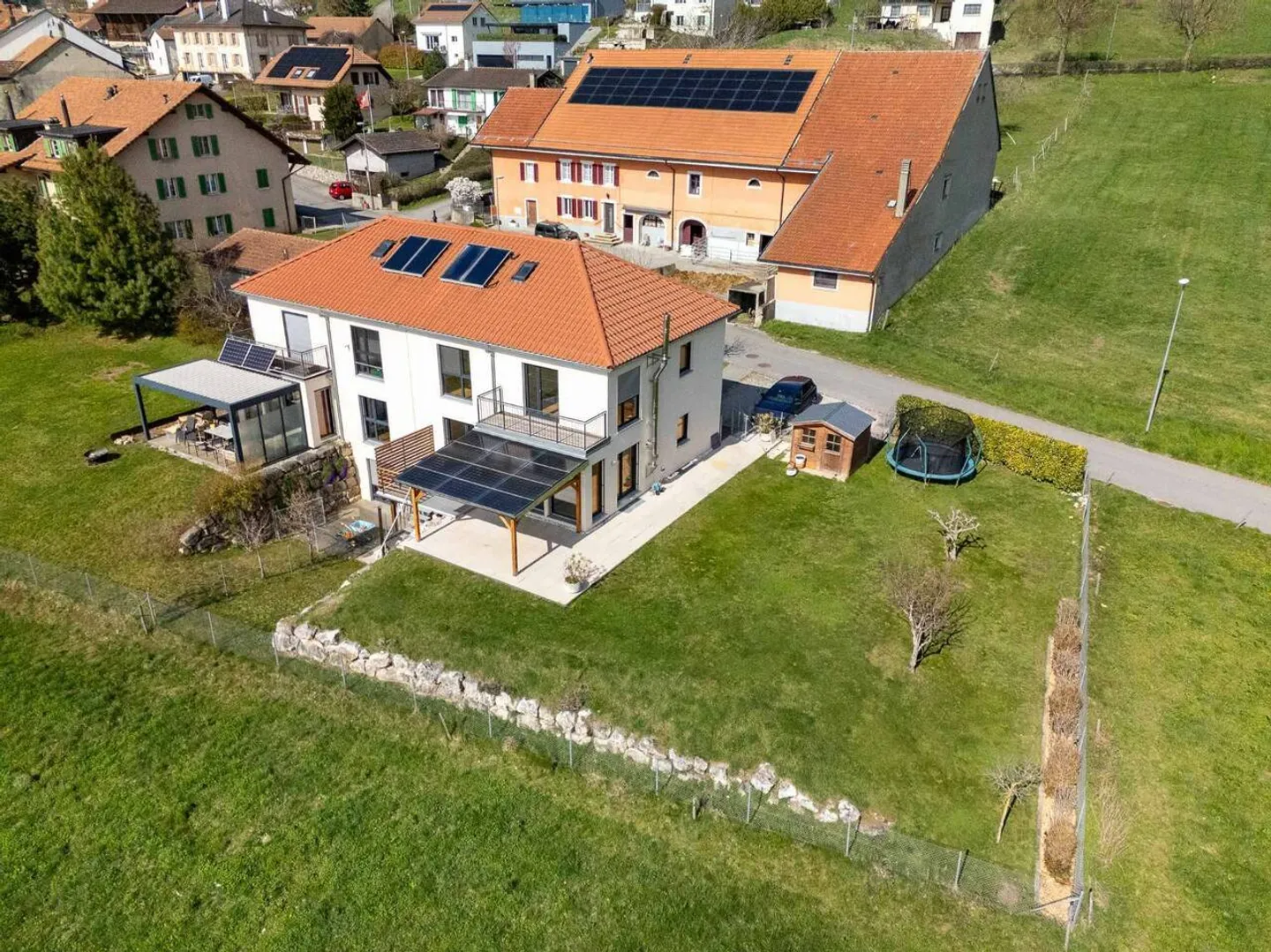 Wunderschöne Villa zu vermieten - Foto 2 von 11