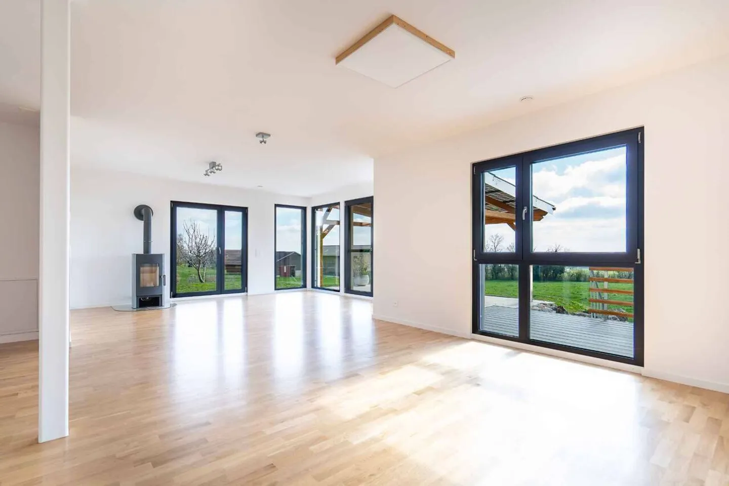 Wunderschöne Villa zu vermieten - Foto 3 von 11