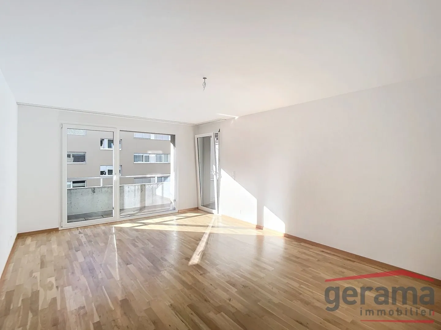 Helle 4,5-Zimmer-Wohnung im 2. Stock - Foto 1 von 7