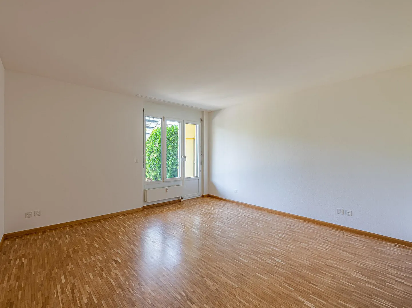 Apartment with Garden and Balcony! - Photo 8 of 11