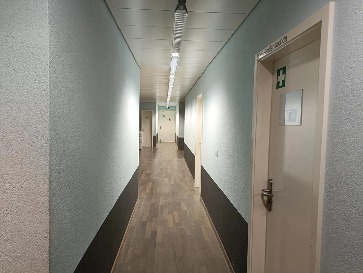 Circa 1.000 m² di spazi commerciali a Berna - Prezzo e superficie negoziabili - Foto 4 di 13