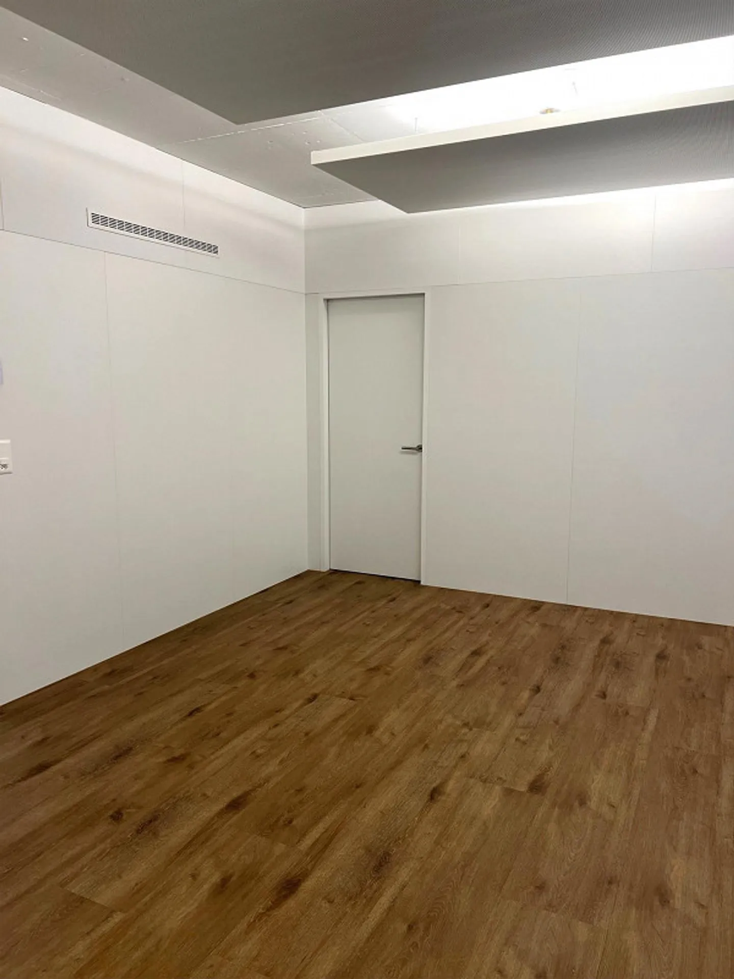 Perfekte Gewerbefläche in Rothenburg – modern, sichtbar, startbereit - Foto 3 von 9