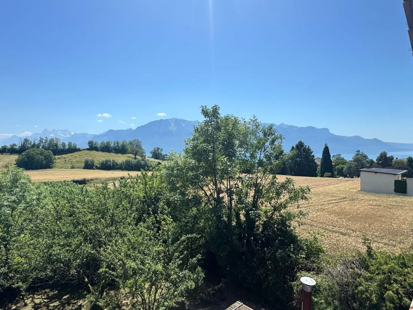 Chalet Charmant avec Vue Lac - Photo 6 sur 13