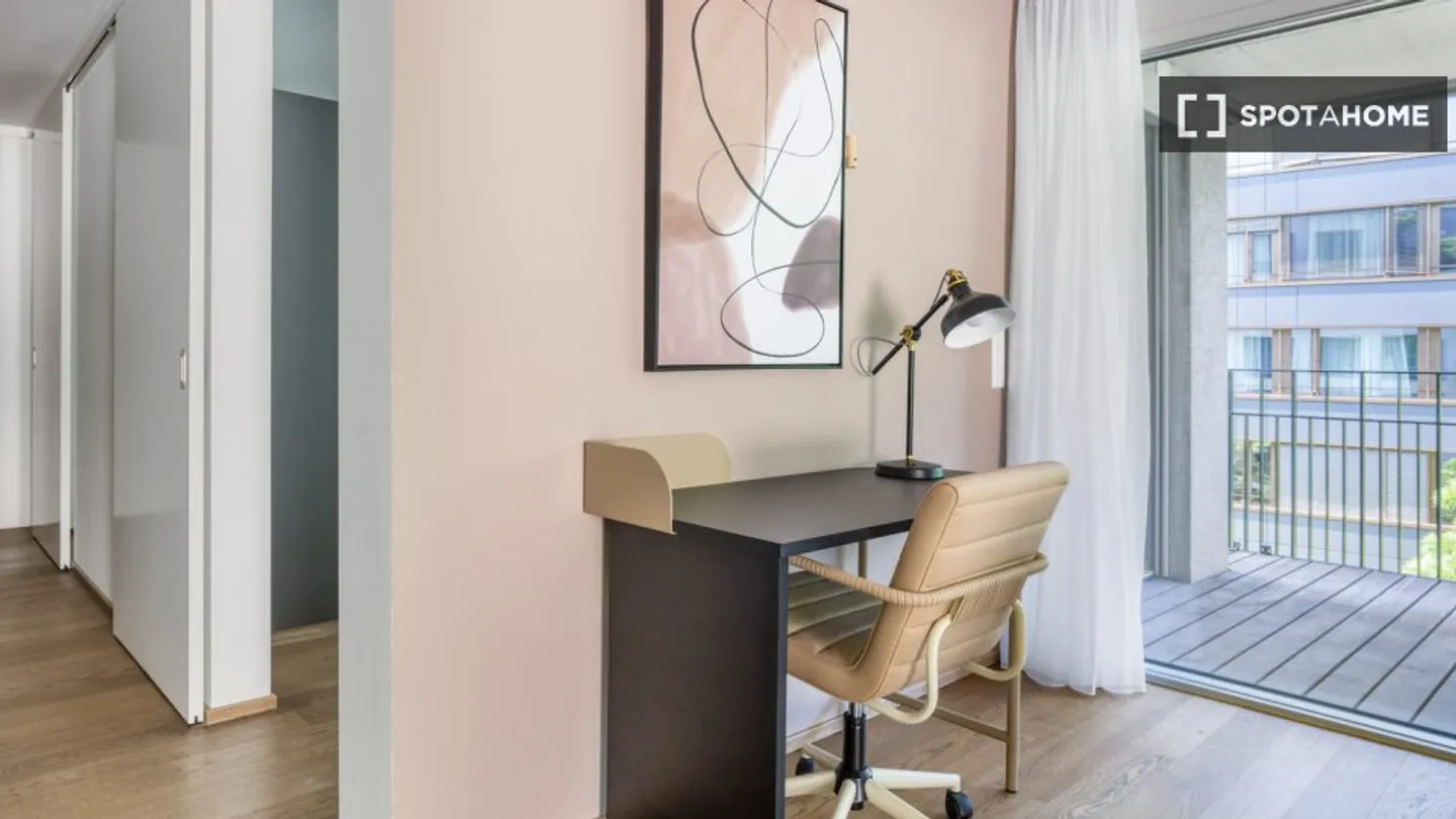 Apartment for rent - Photo 3 of 17