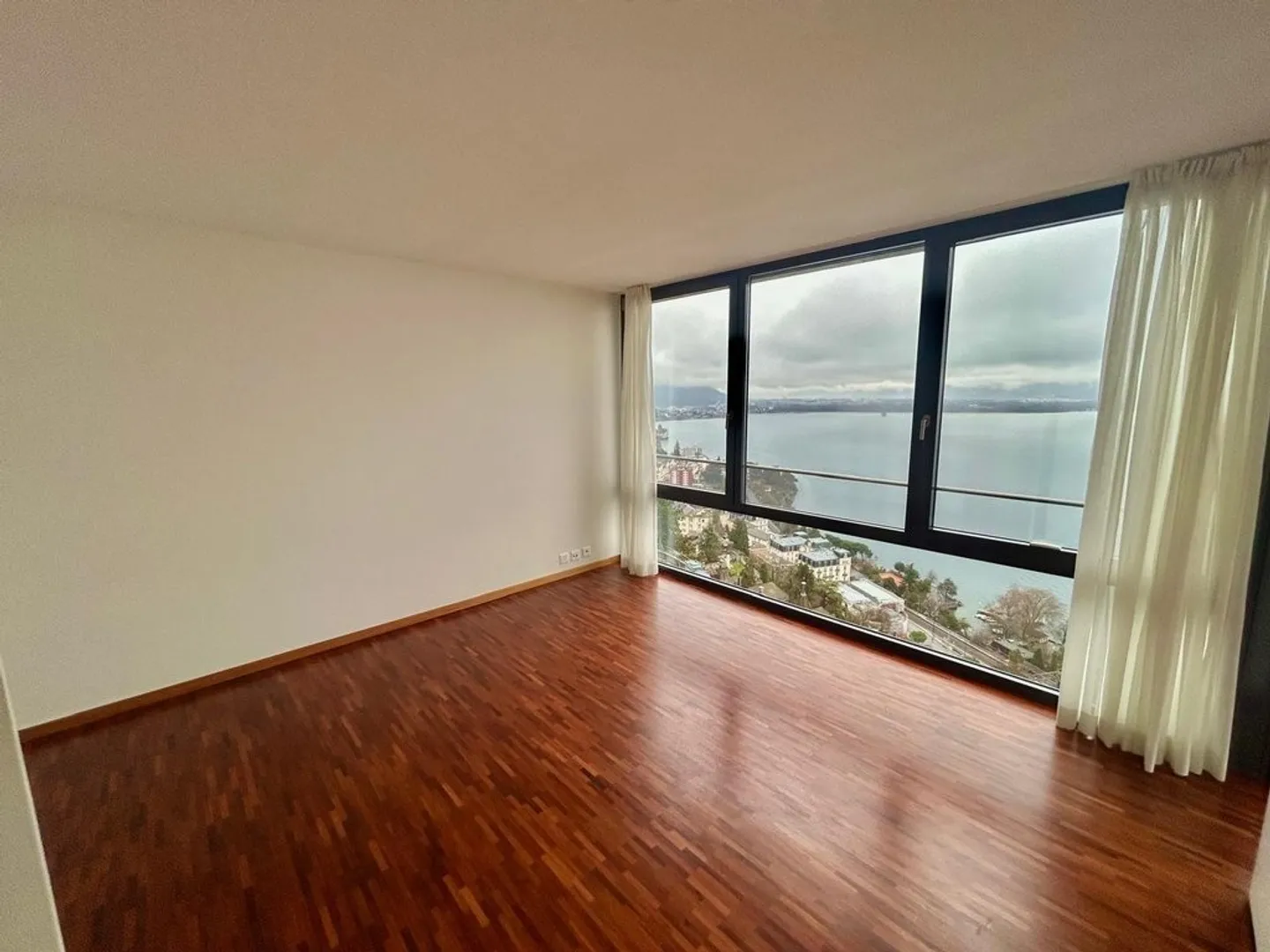 Magnifico duplex luminoso di 5,5 stanze con terrazza e soppalco - Foto 7 di 8