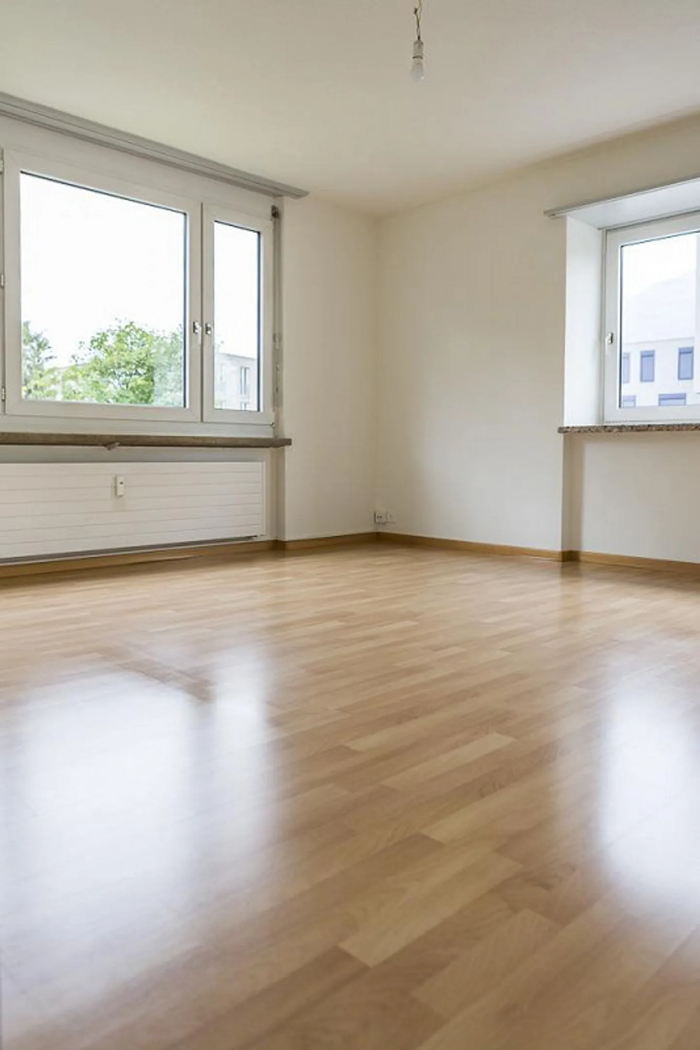 Well-maintained 3.5-room apartment near the train station and city center - Photo 1 of 11