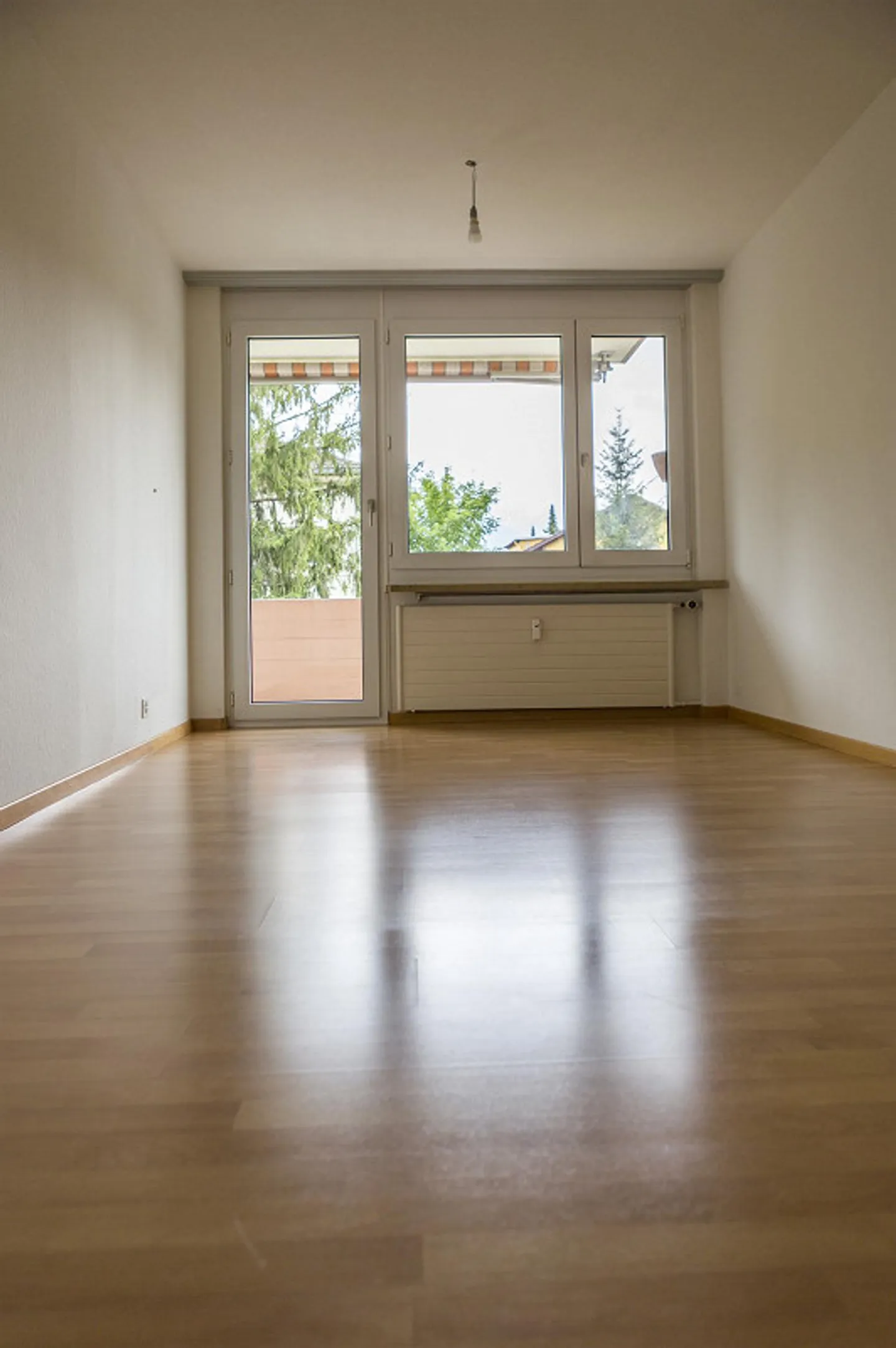 Well-maintained 3.5-room apartment near the train station and city center - Photo 4 of 11