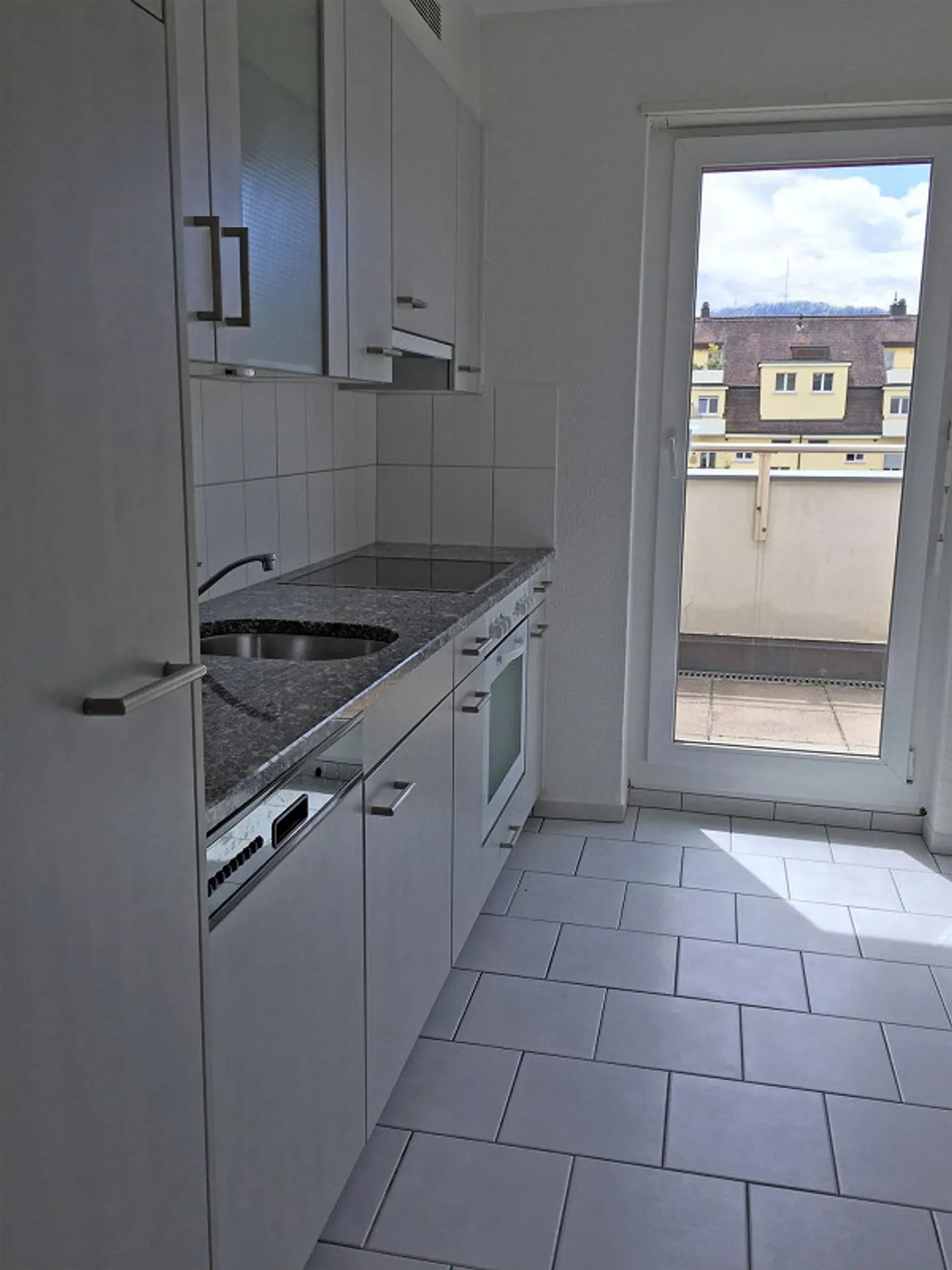 Beautiful 3-room apartment in a central location - Photo 5 of 9