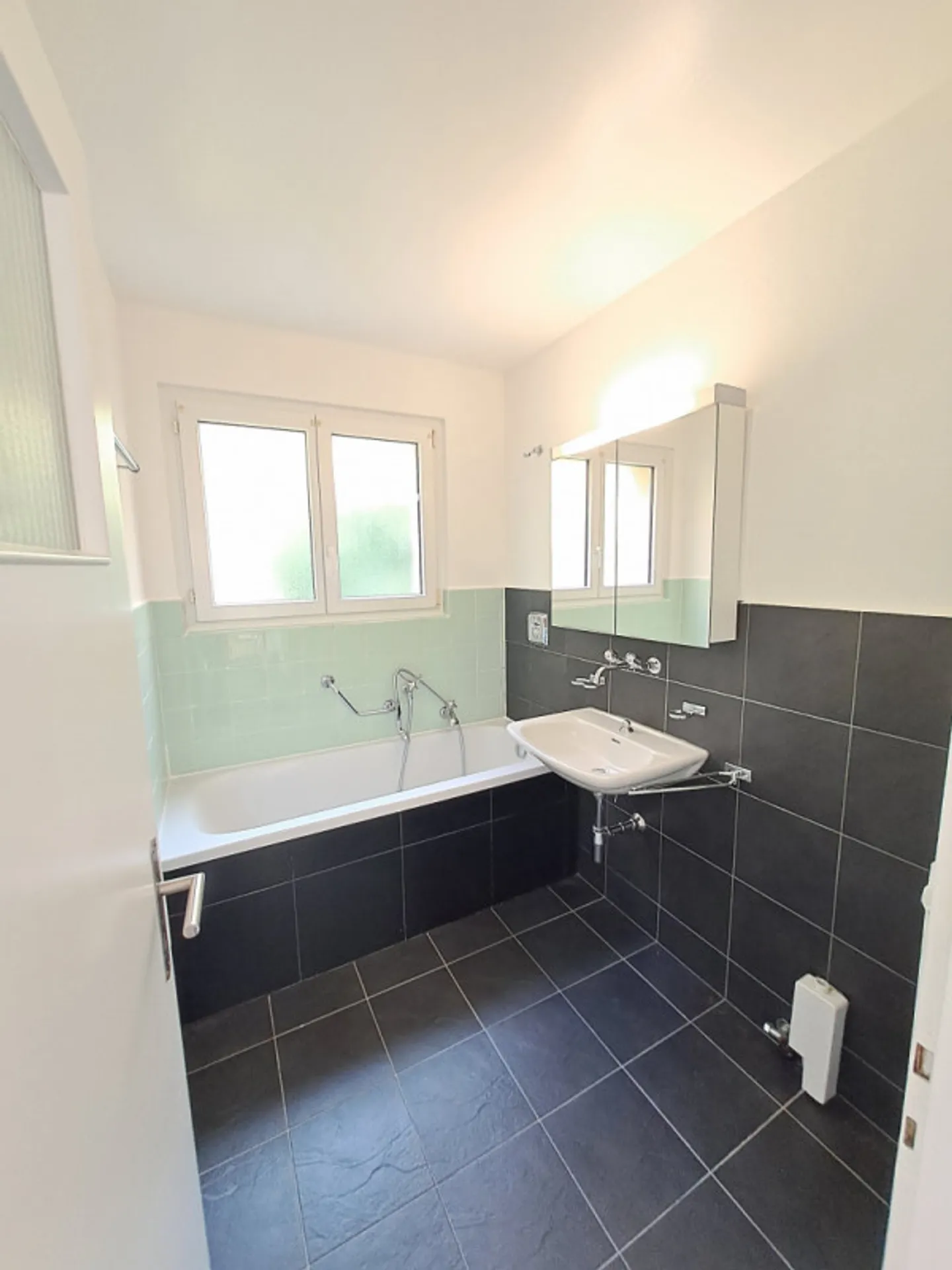 Großes und helles 5.5-Zimmer-Wohnung mit Blick auf den Genfersee - Foto 9 von 11