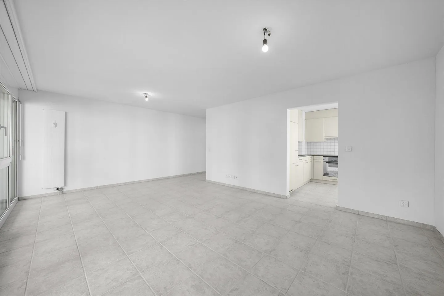 Attractive apartment in a quiet residential area in the west of the city of St. Gallen - Photo 4 of 25