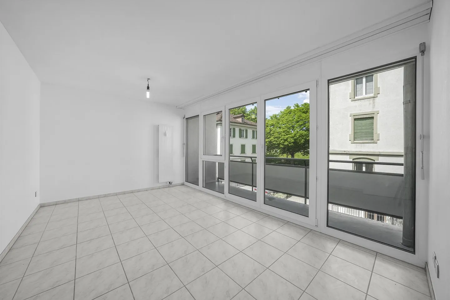 Attractive apartment in a quiet residential area in the west of the city of St. Gallen - Photo 8 of 25