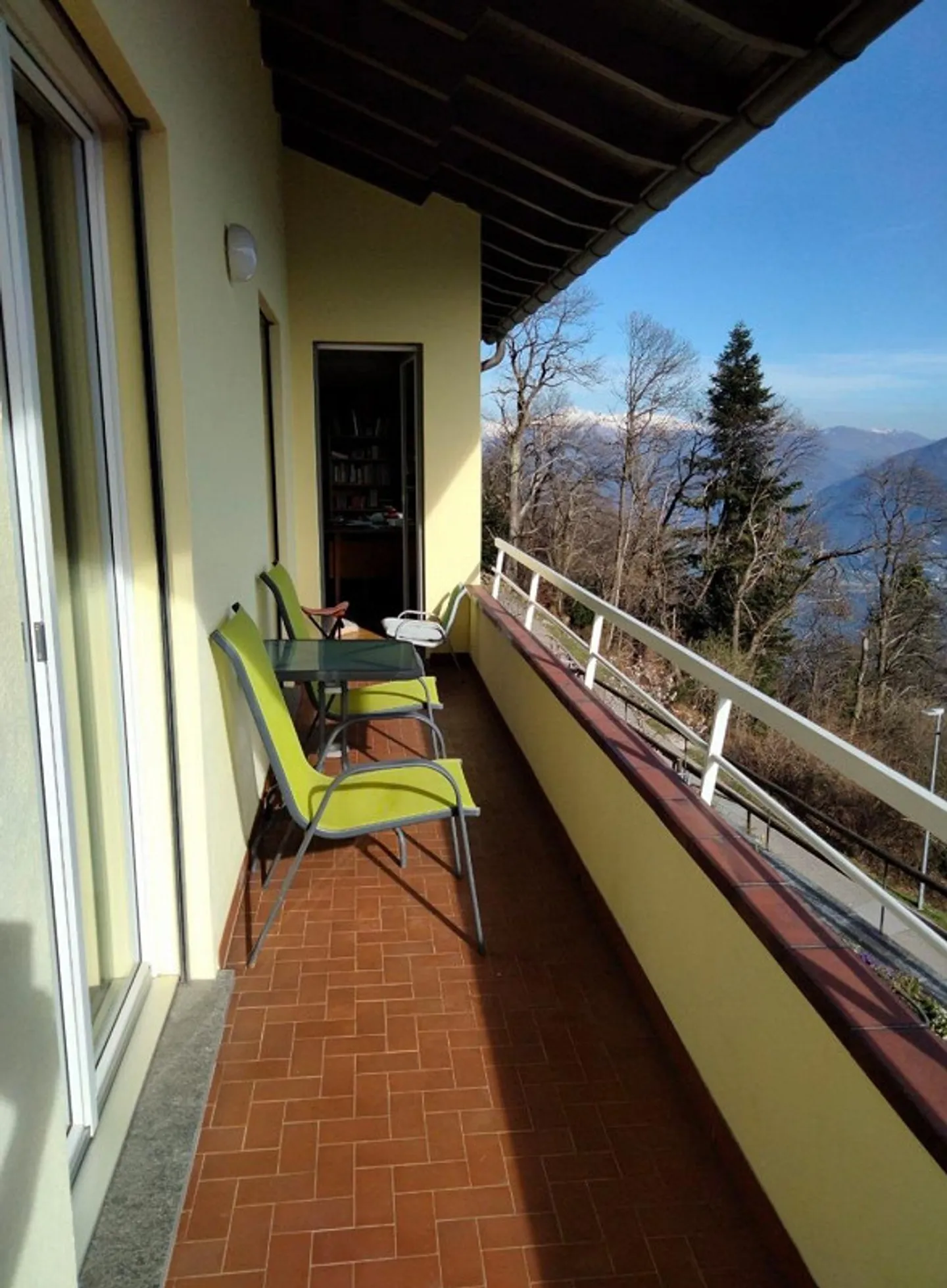 Lots of Sun, Large Garden and Phenomenal View - Photo 7 of 11