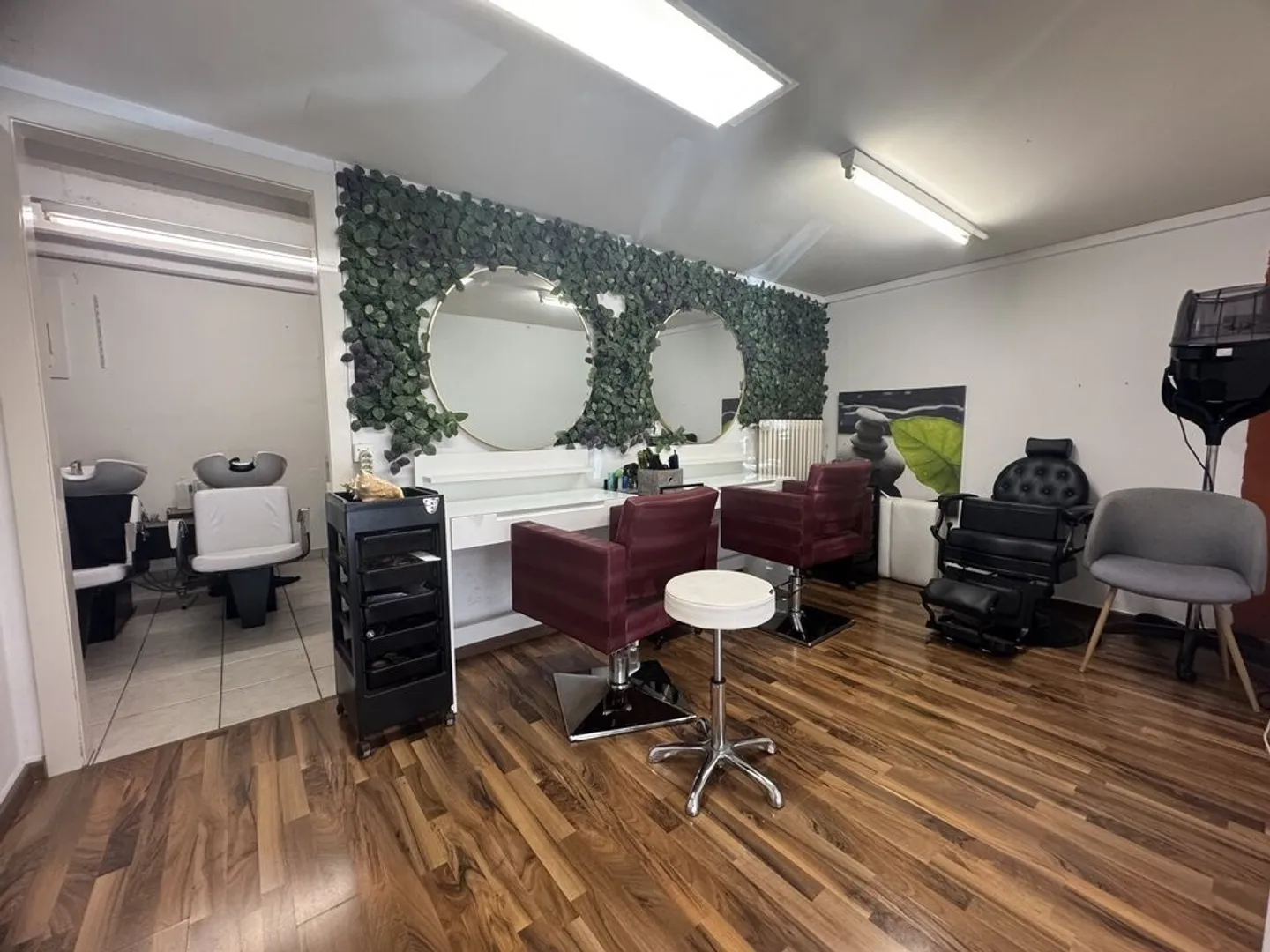 Commercial Space in Dynamic Area - Photo 2 of 4