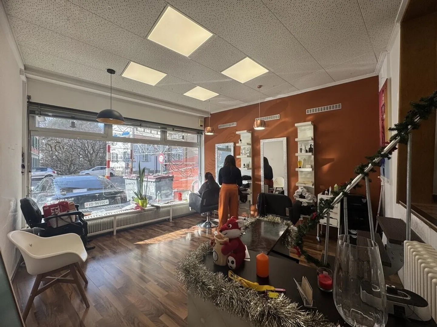 Commercial Space in Dynamic Area - Photo 3 of 4