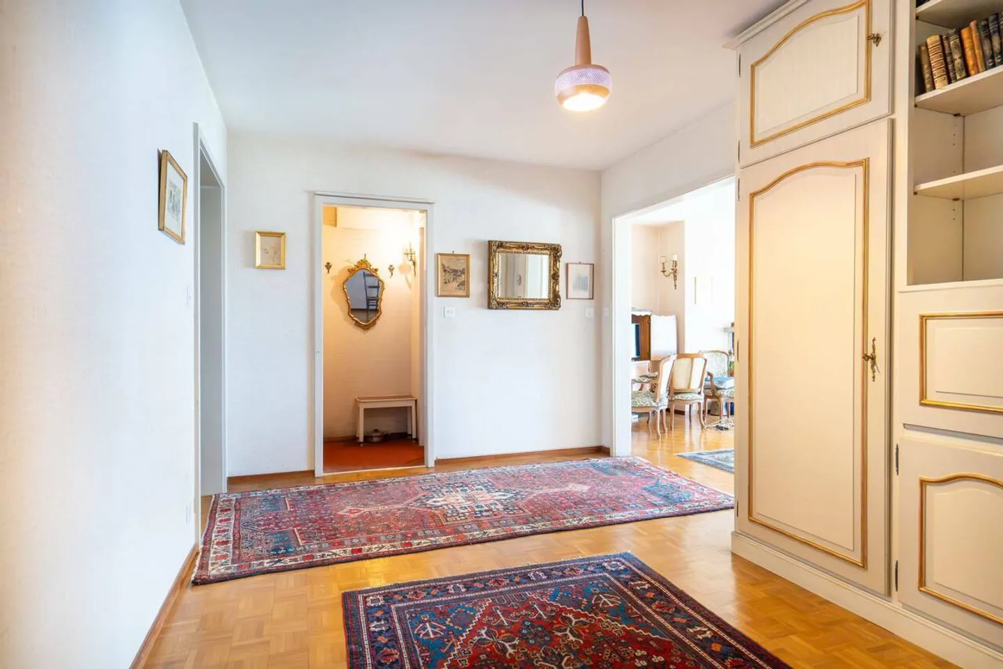Elegante appartamento di 5,5 stanze - luminoso con vista montagne - Foto 4 di 10
