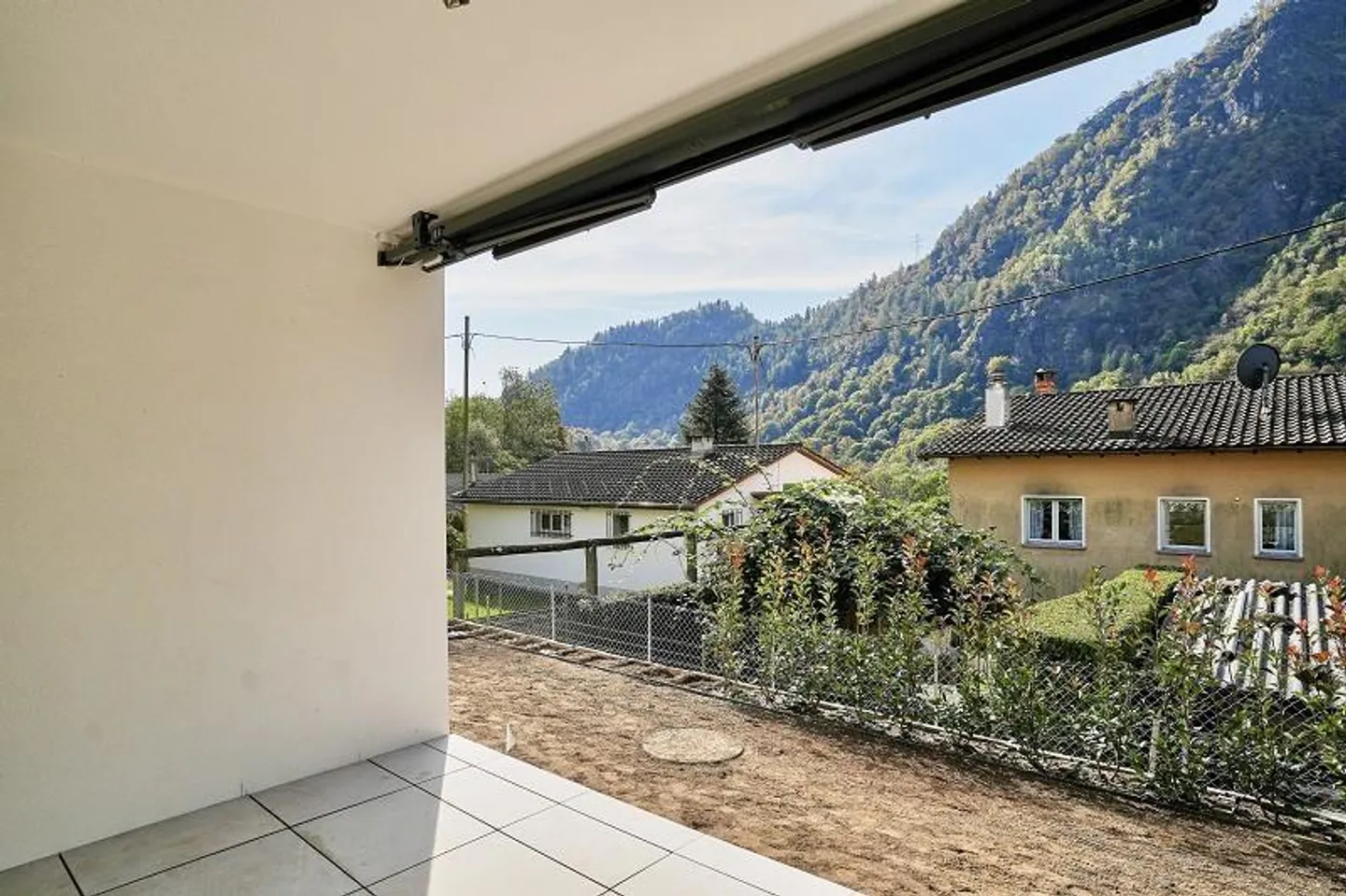 Modernes Gartenapartment in Avegno - Foto 23 von 32