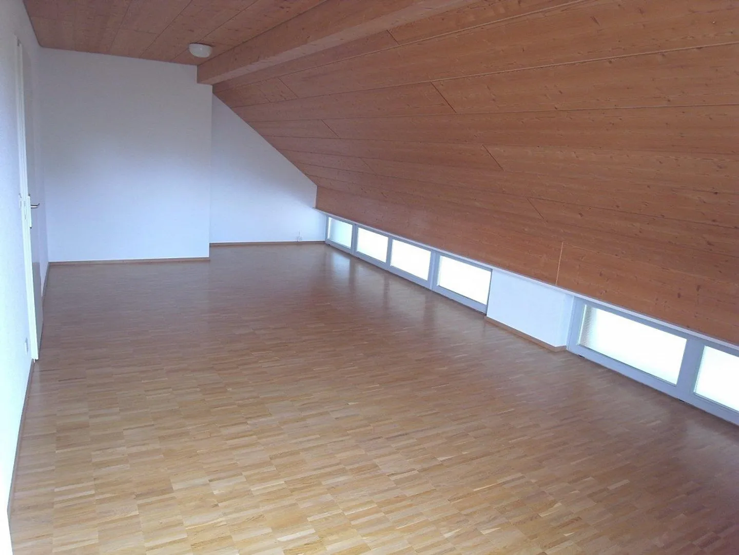 Bella appartamento di 3,5 stanze in una posizione tranquilla - Foto 6 di 10