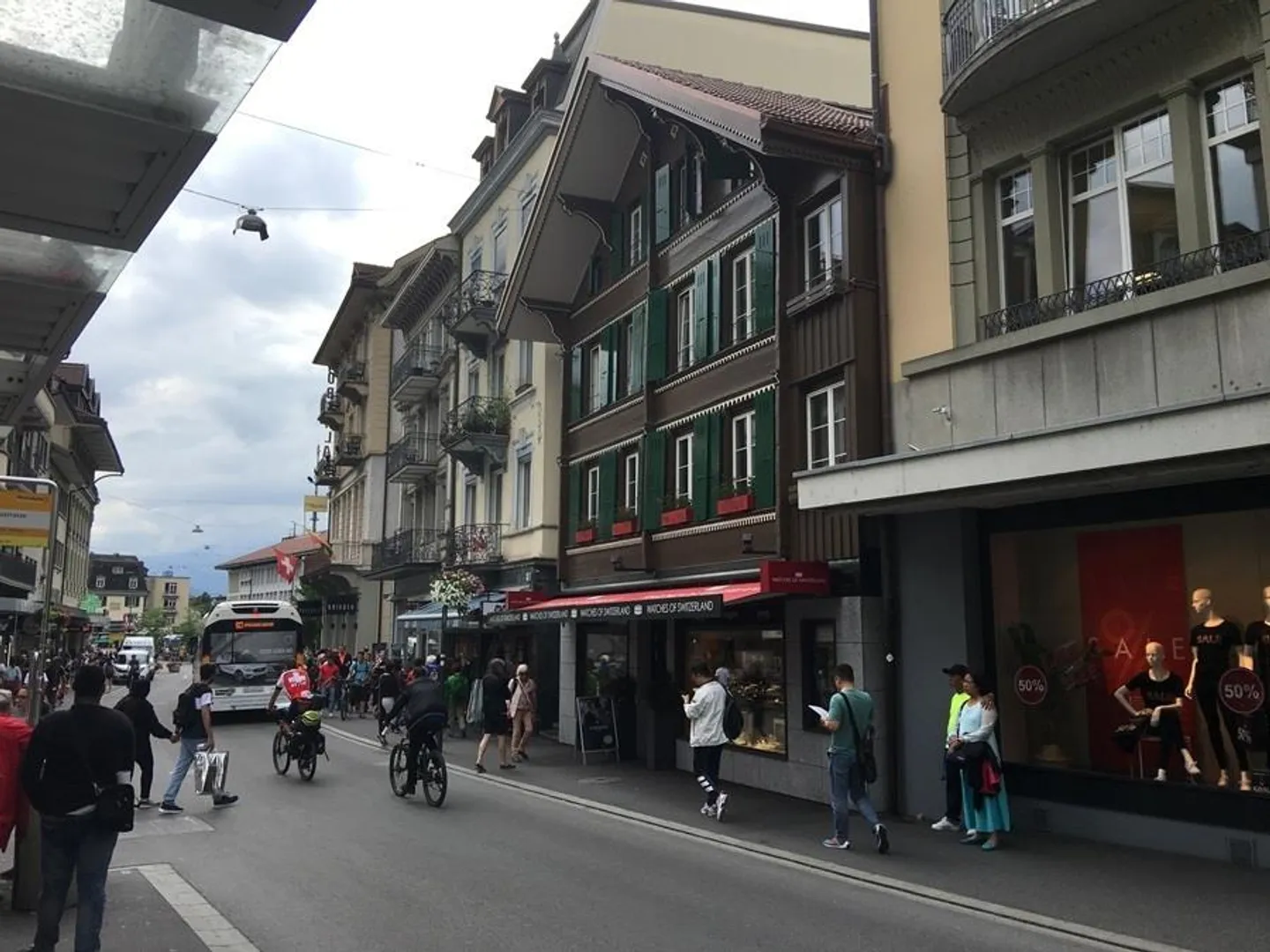 Attractive Retail Space on Two Floors (Ground & First Floor) at Höheweg - Photo 2 of 2