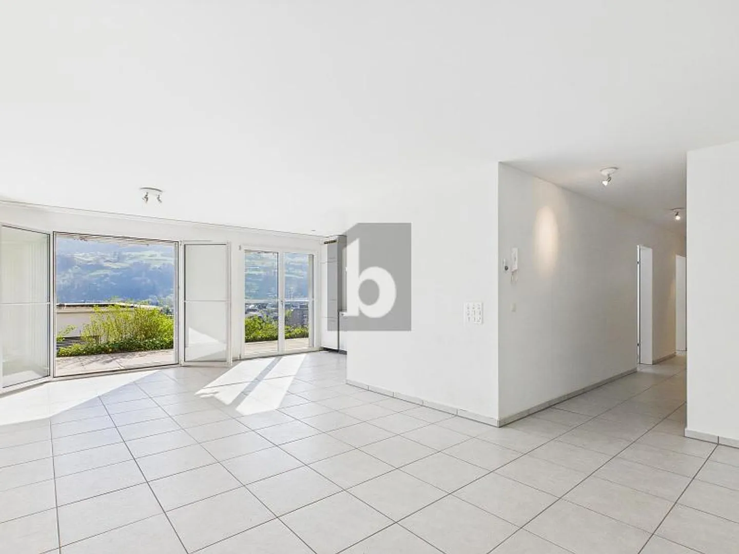 Apartment with terrace 3.5 rooms - Photo 1 of 6