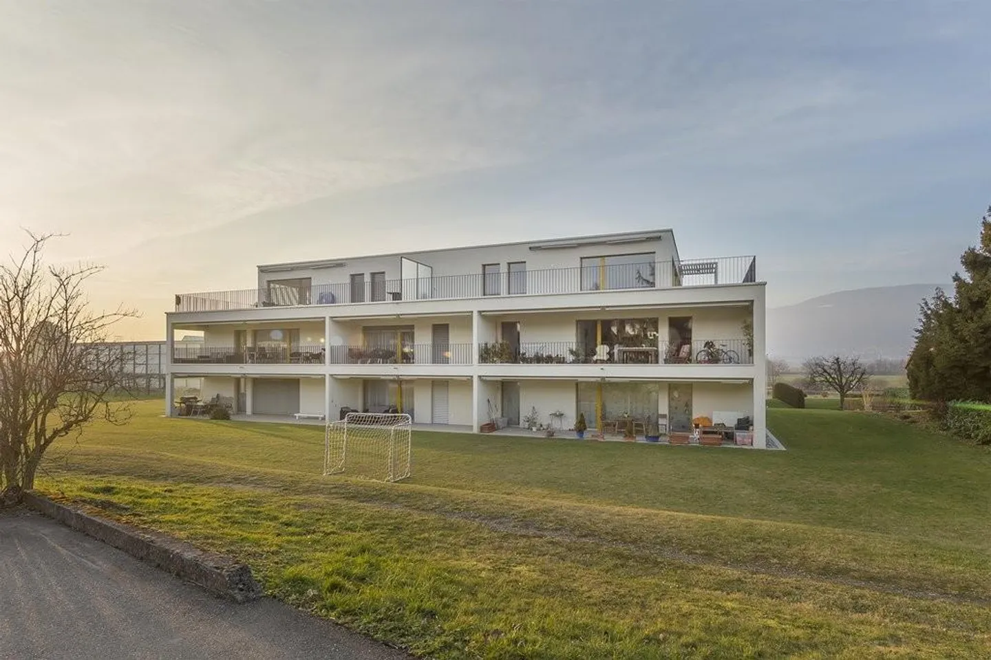 Modern, bright 2.5-room apartment for comfort - Photo 1 of 6