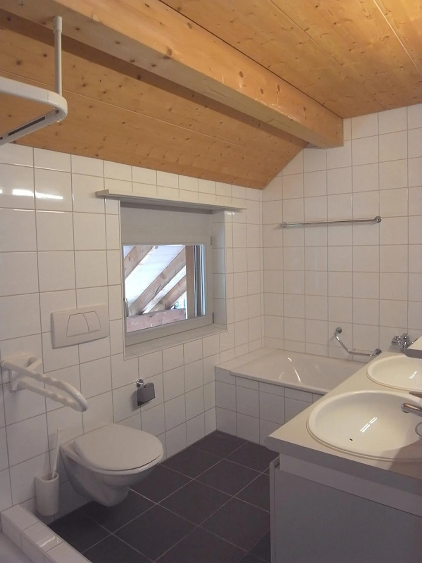 Bella appartamento di 3,5 stanze in una posizione tranquilla - Foto 9 di 10