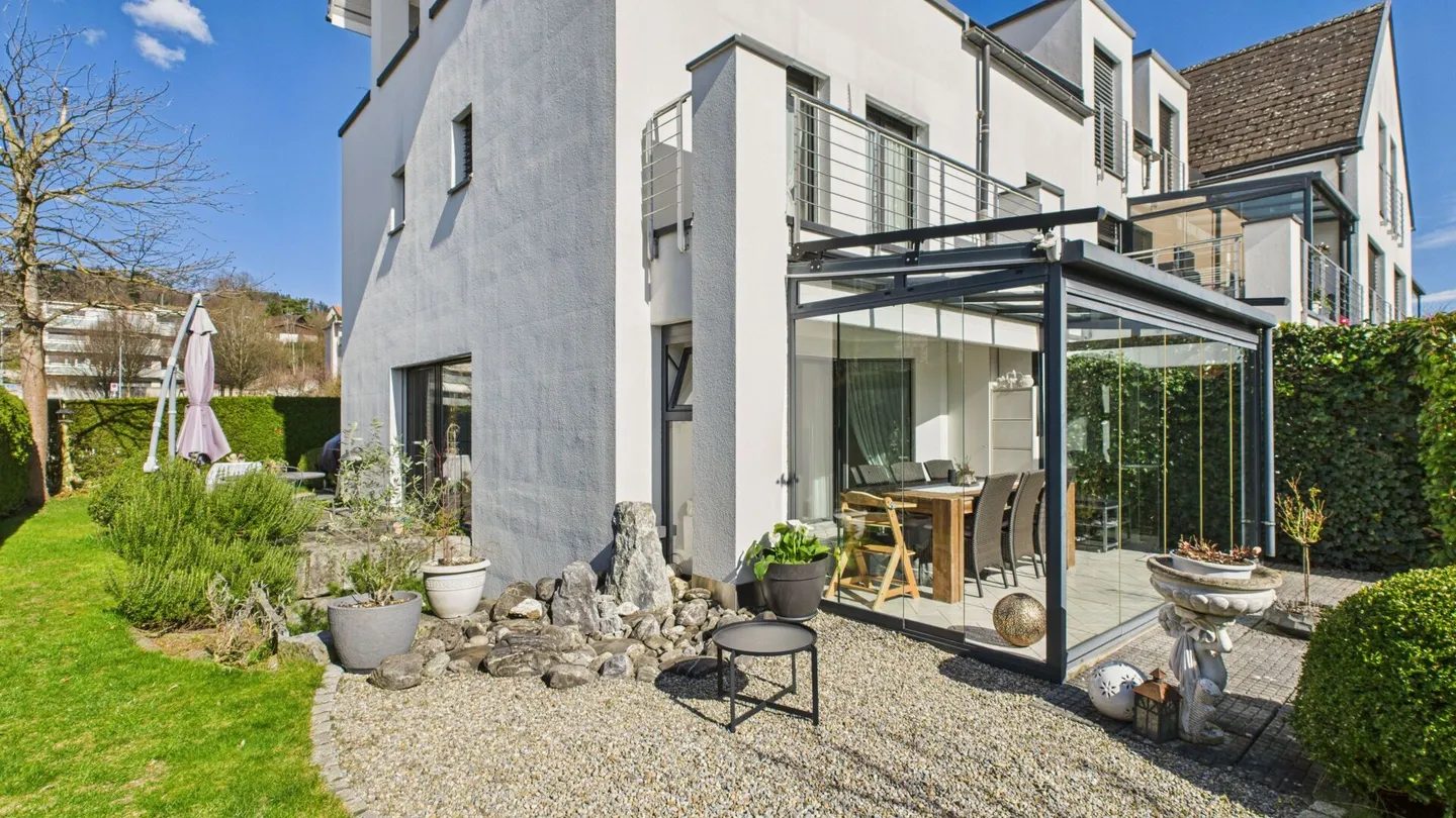 Garten-Maisonette mit privatem Rückzugsort und Hauscharakter - Foto 2 von 27