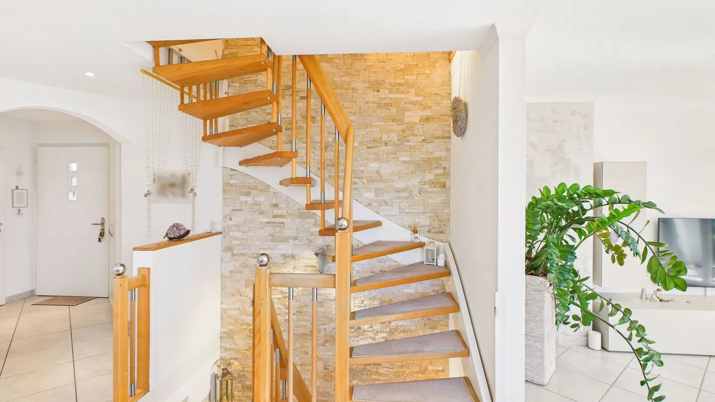 Garten-Maisonette mit privatem Rückzugsort und Hauscharakter - Foto 11 von 27