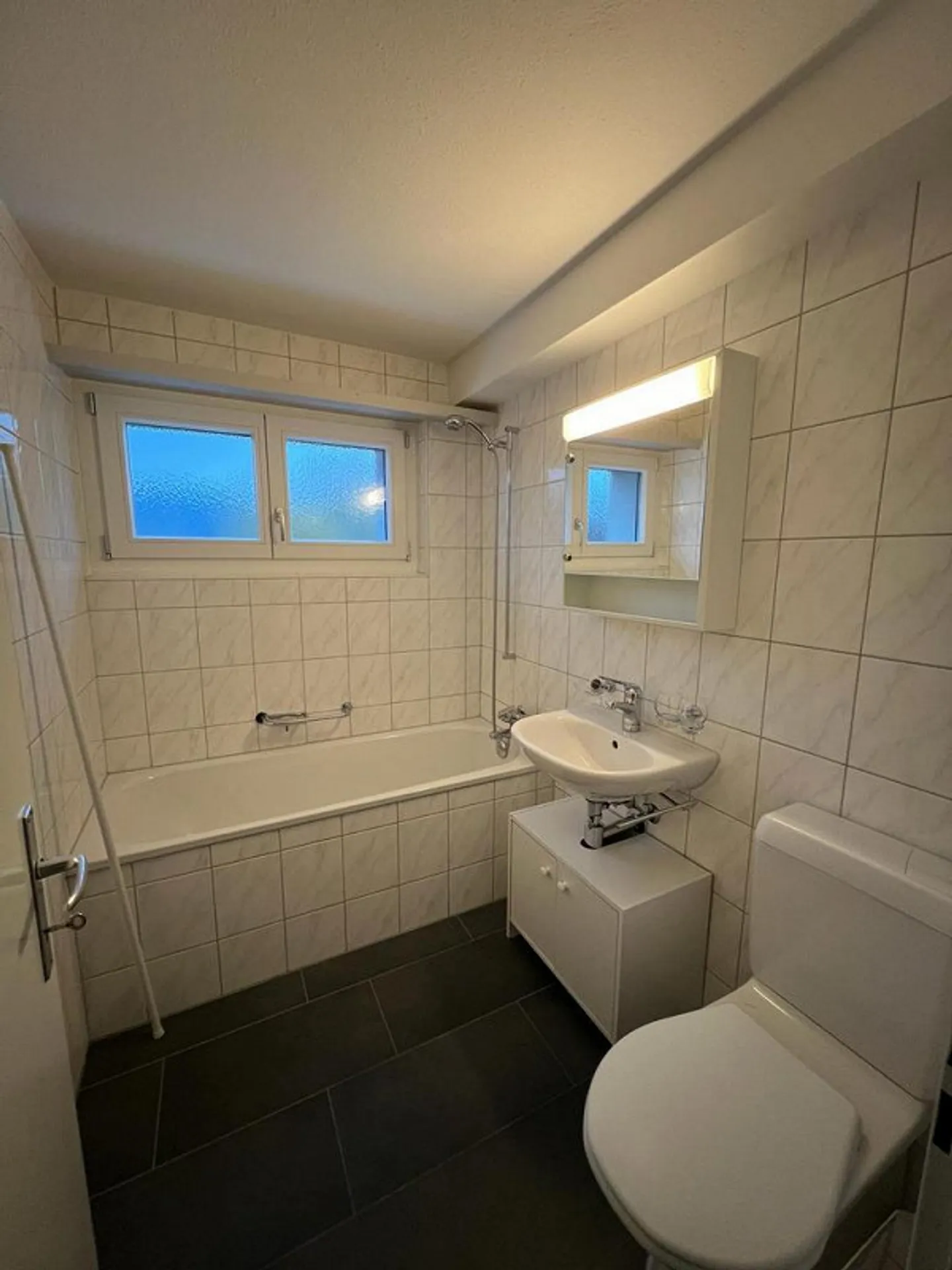 Geräumige Wohnung mit Bergblick - Foto 4 von 7