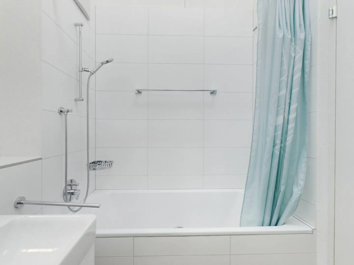 Nuovo attico soleggiato in vendita vicino al lago! - Foto 16 di 23