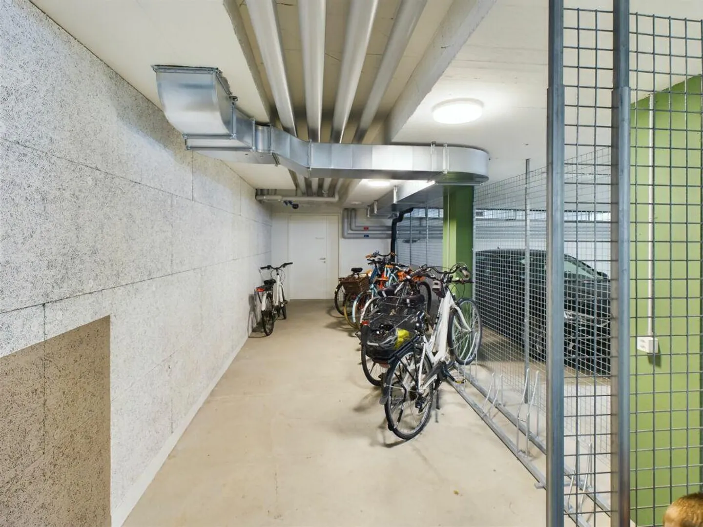 Nuovo attico soleggiato in vendita vicino al lago! - Foto 19 di 23