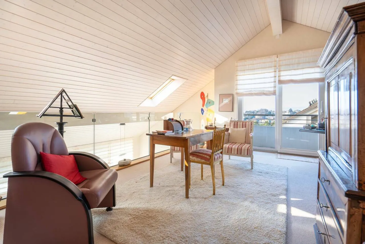 Duplex di 5,5 locali all'ultimo piano con vista sul lago e sulle montagne - Foto 6 di 11