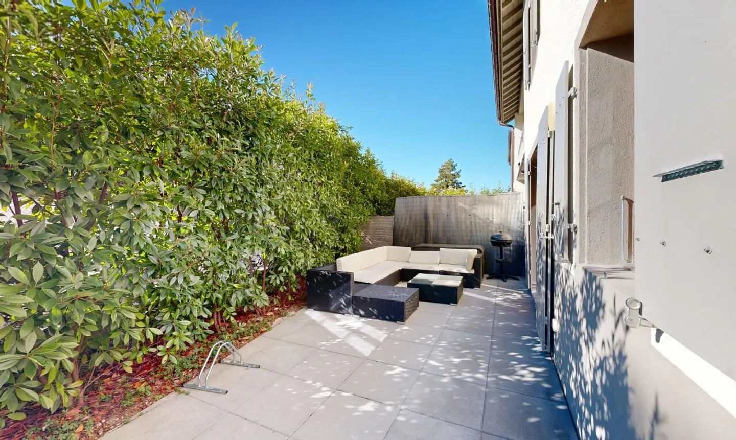 Maison Familiale avec Jardin à Bernex - Photo 4 sur 13