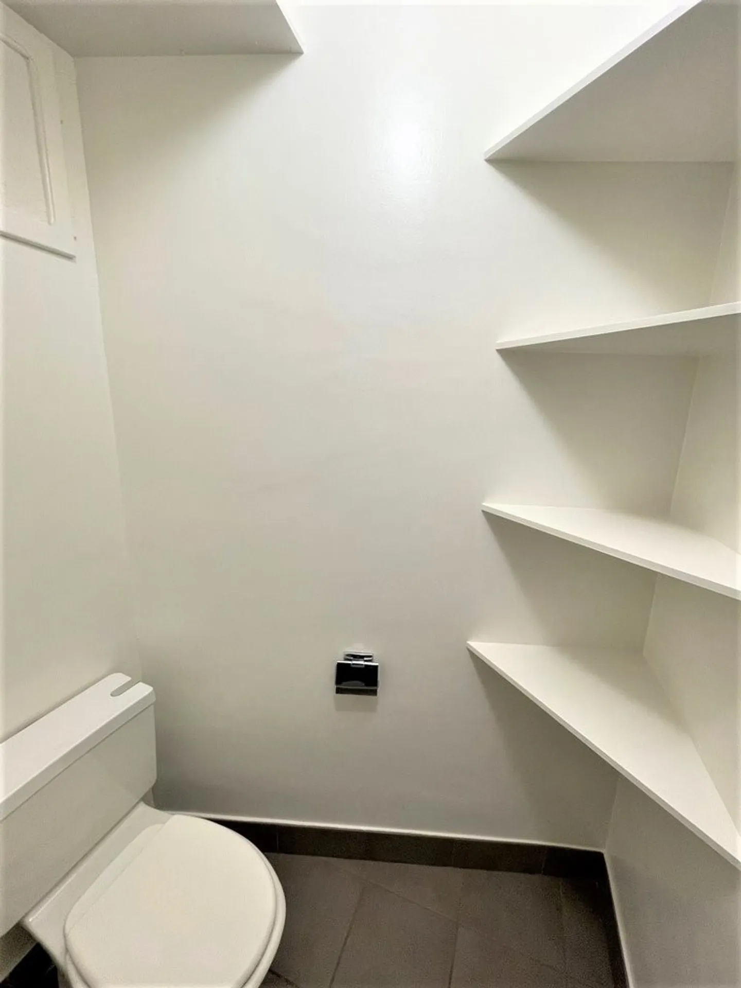 Piccolo appartamento di 3,5 stanze vicino a Plainpalais - Foto 6 di 10