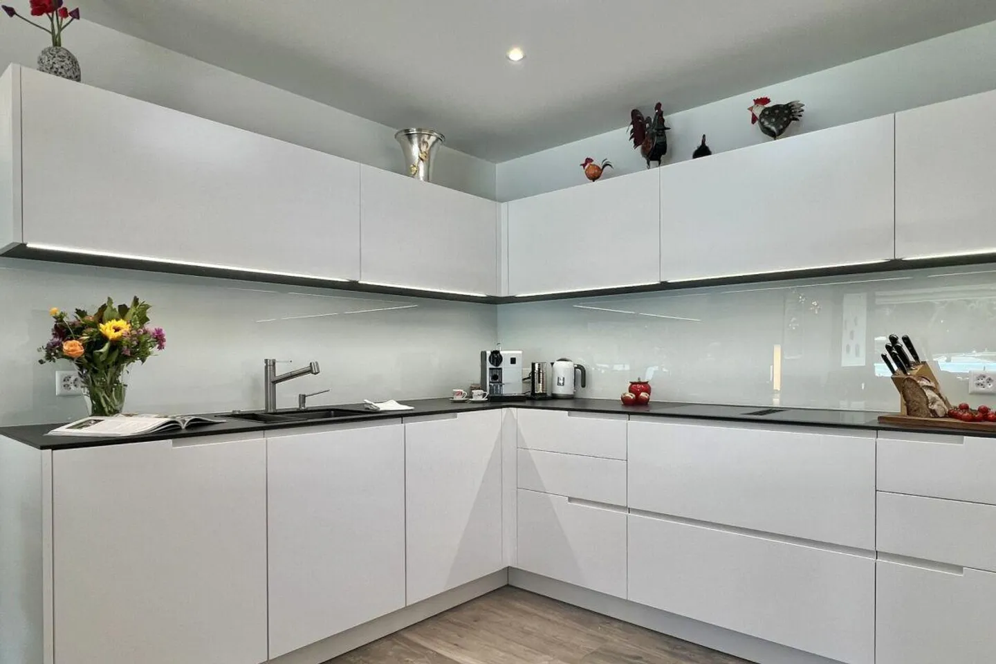Exclusive penthouse apartment with large terrace and beautiful views of greenery - Photo 21 of 30