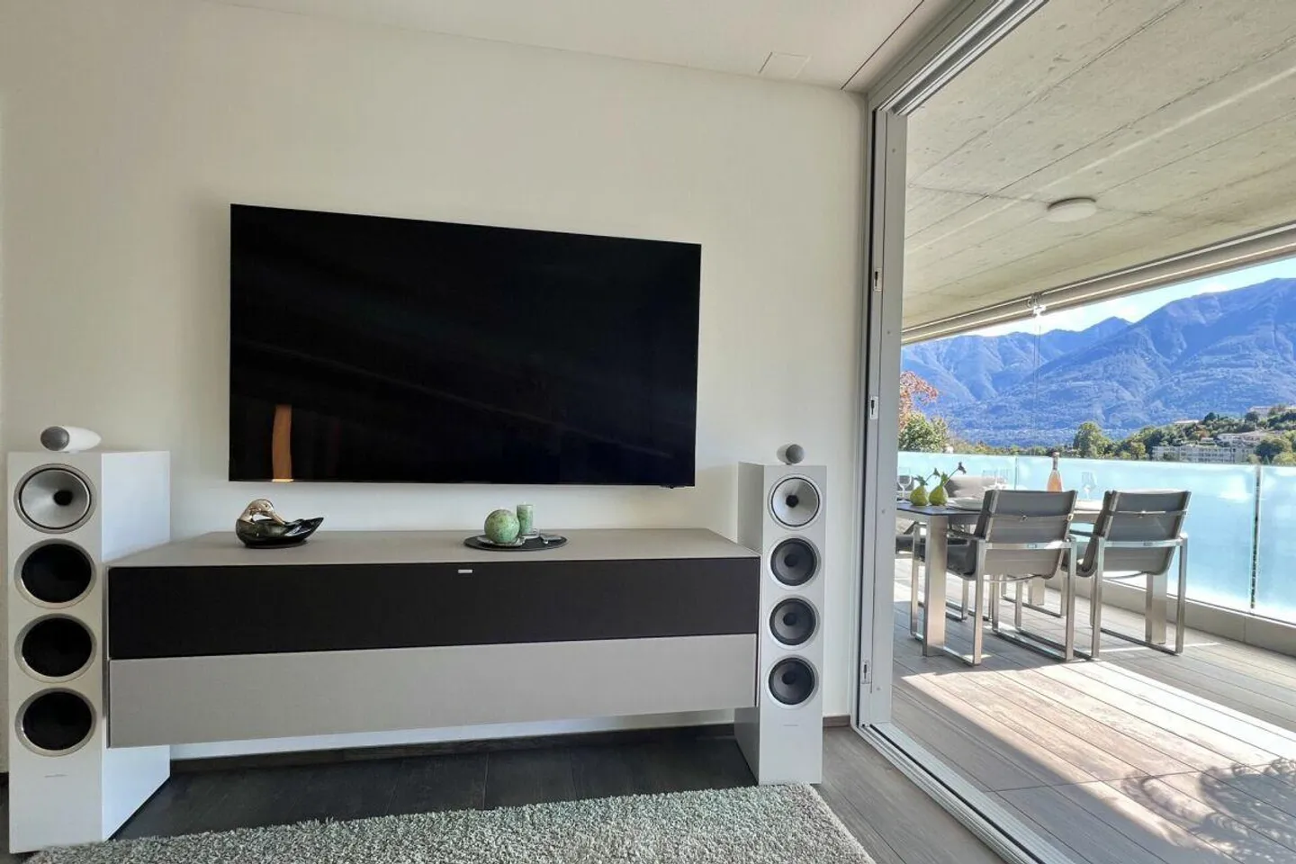 Exclusive penthouse apartment with large terrace and beautiful views of greenery - Photo 23 of 30