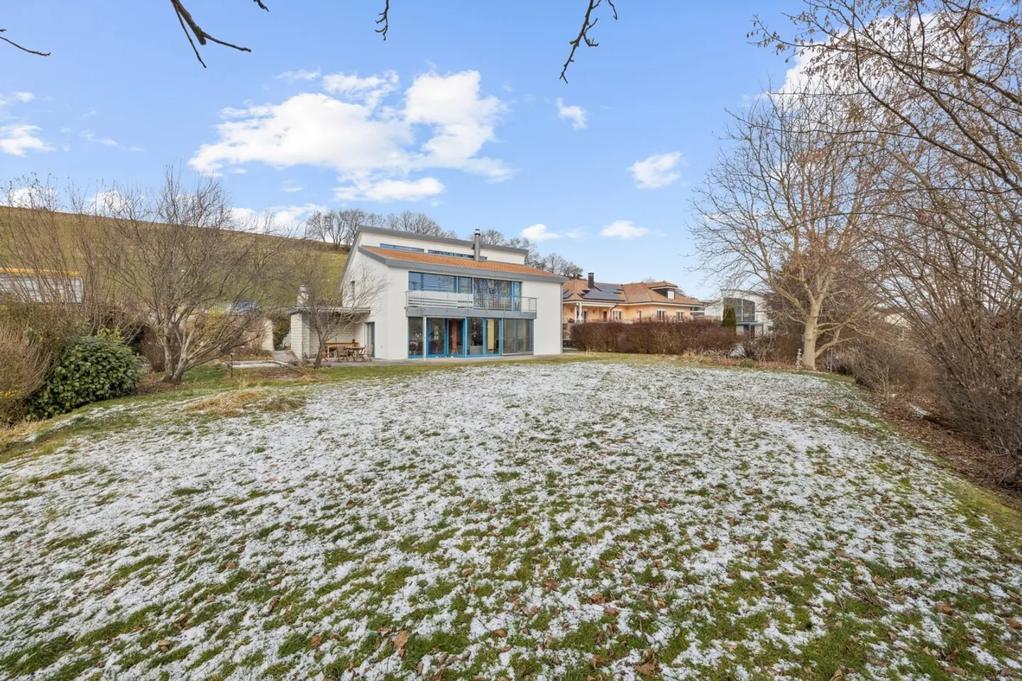 Beautiful plot located in a family neighborhood - Photo 3 of 4