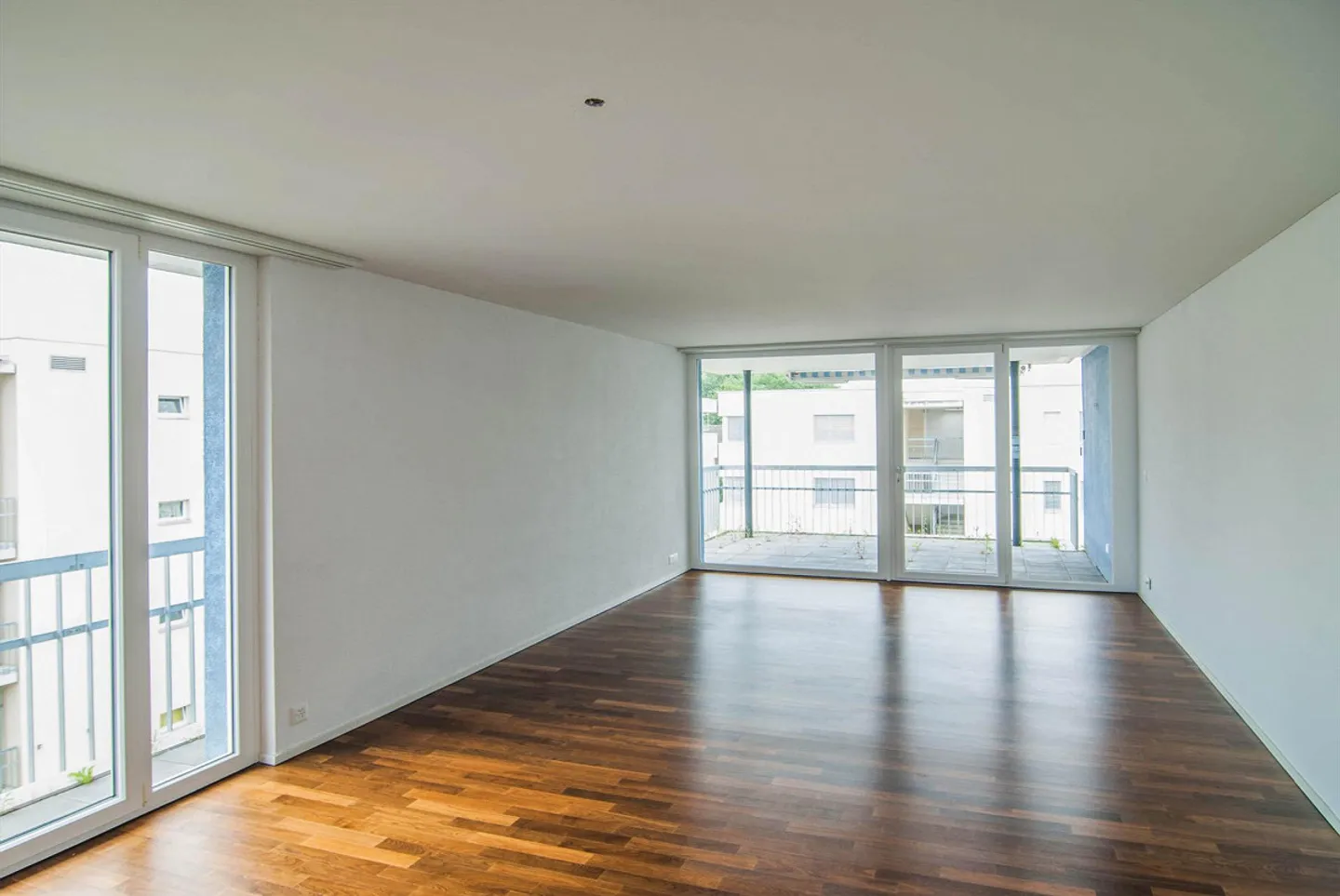 Appartement lumineux et moderne dans un emplacement de choix - Photo 1 sur 10