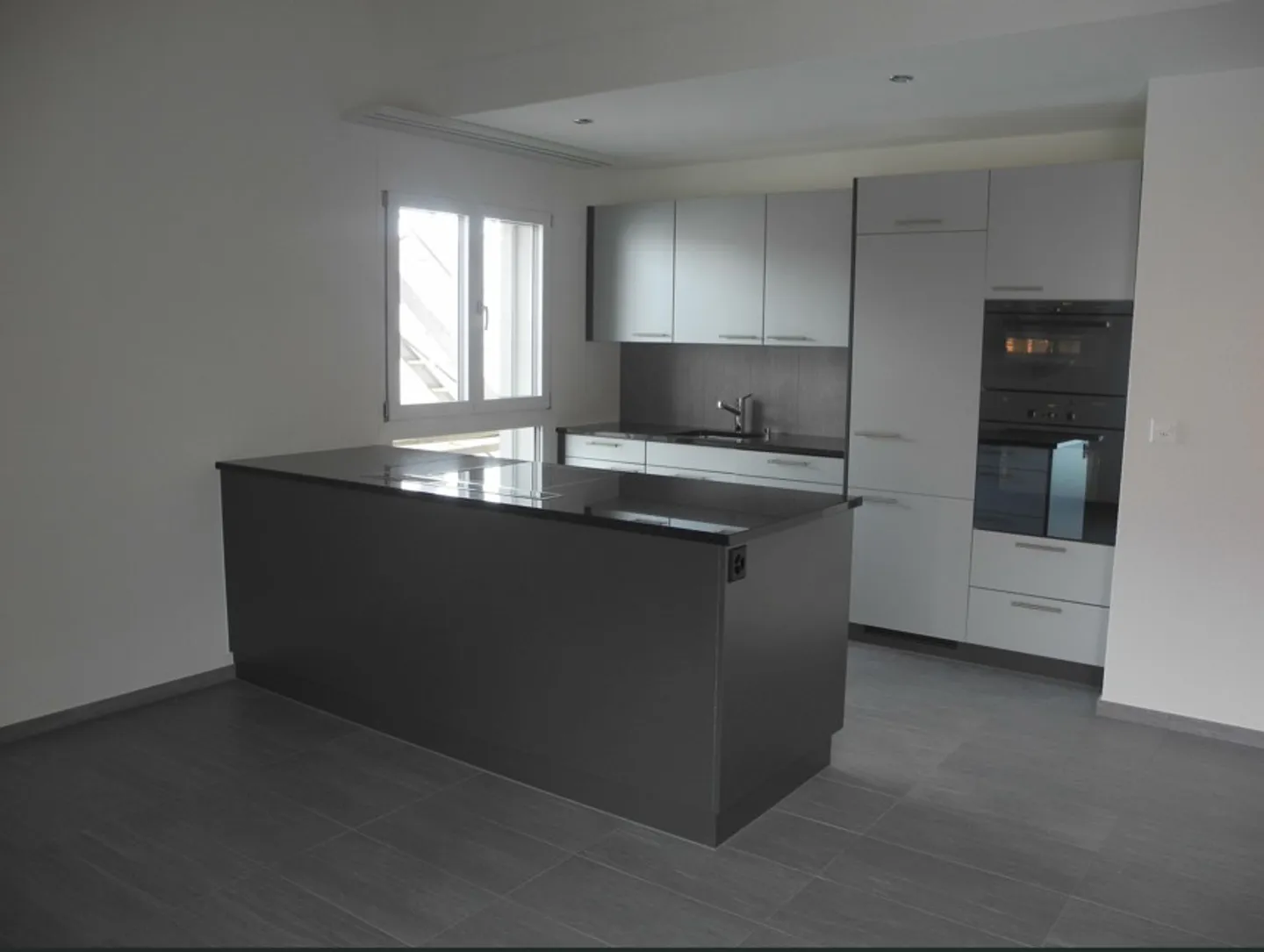 Top floor 4.5 rooms - Photo 4 of 11