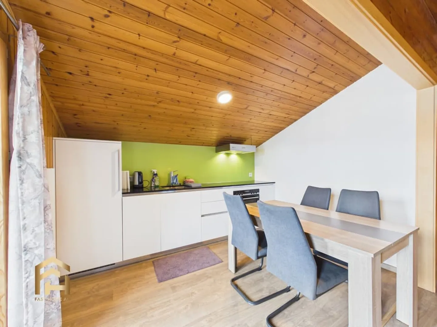 Charmante renovierte Chaletwohnung - Foto 3 von 13