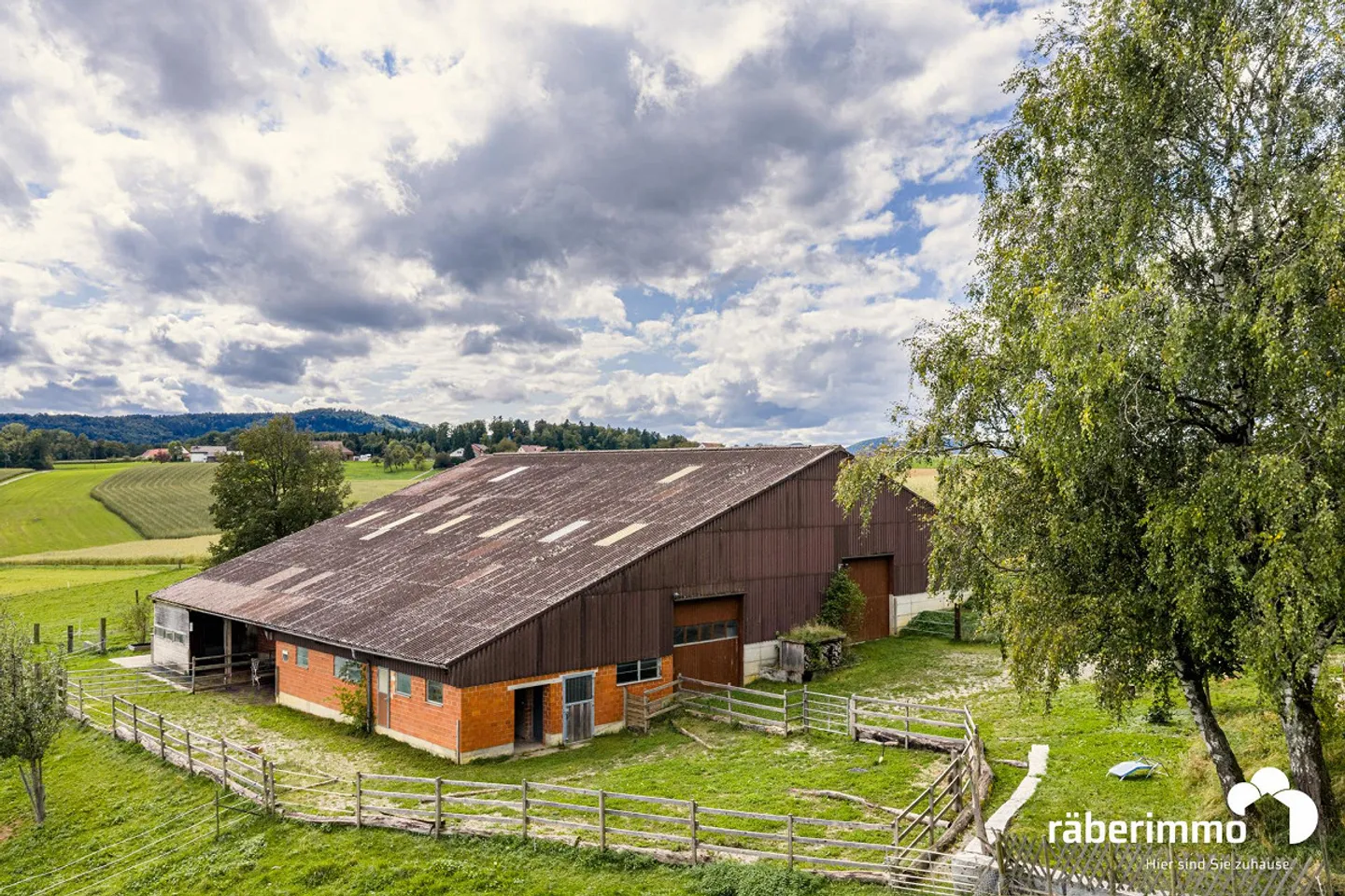 Landwirtschaftsobjekt (ca. 4.2 ha) Wohnhaus, Stallungen, Weideflächen - Foto 5 von 15