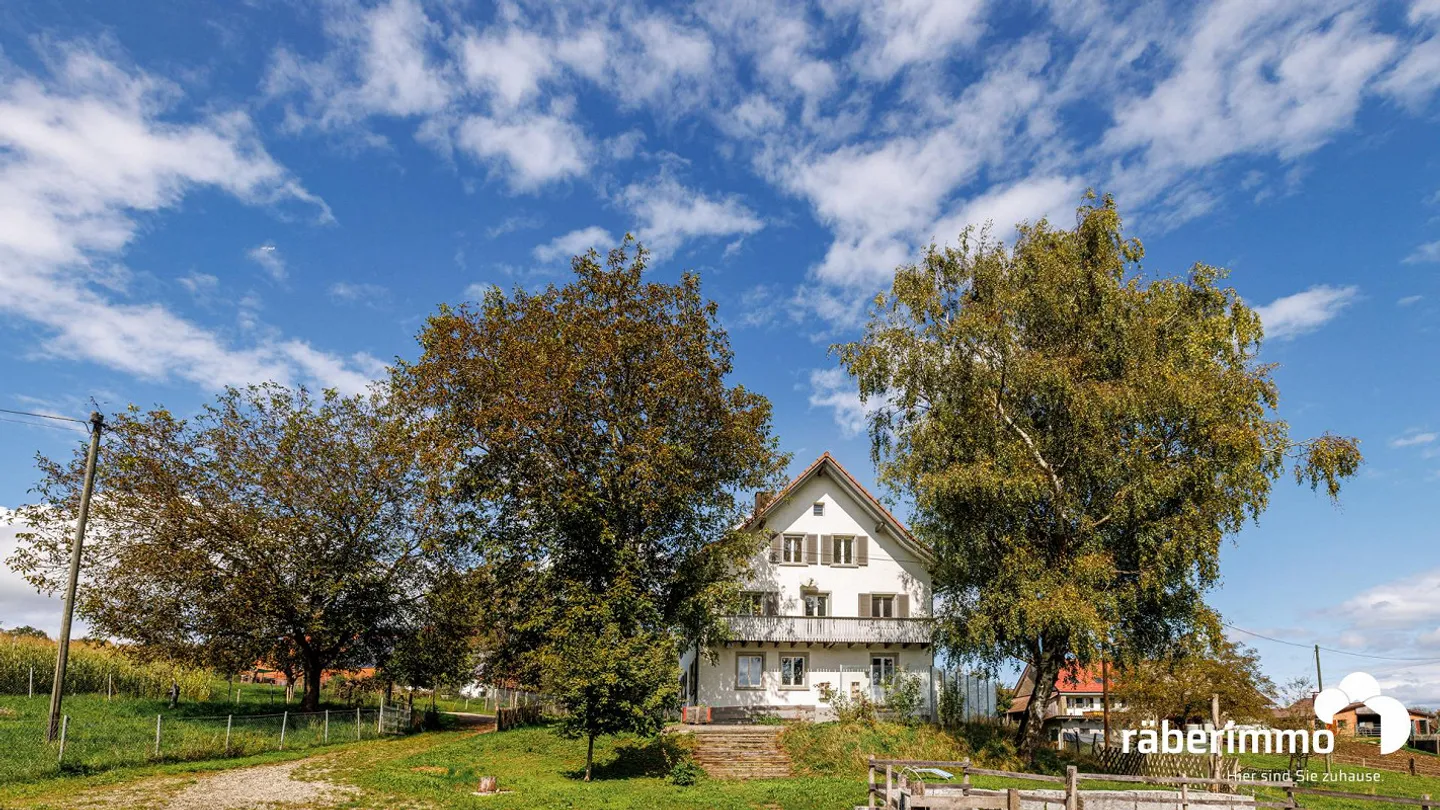 Landwirtschaftsobjekt (ca. 4.2 ha) Wohnhaus, Stallungen, Weideflächen - Foto 3 von 15