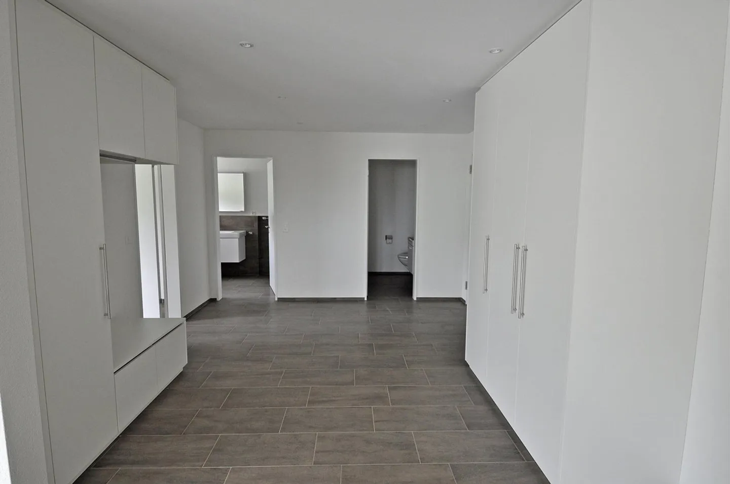 Appartamento esclusivo, molto grande in una casa a 3 famiglie con molta privacy - Foto 6 di 15