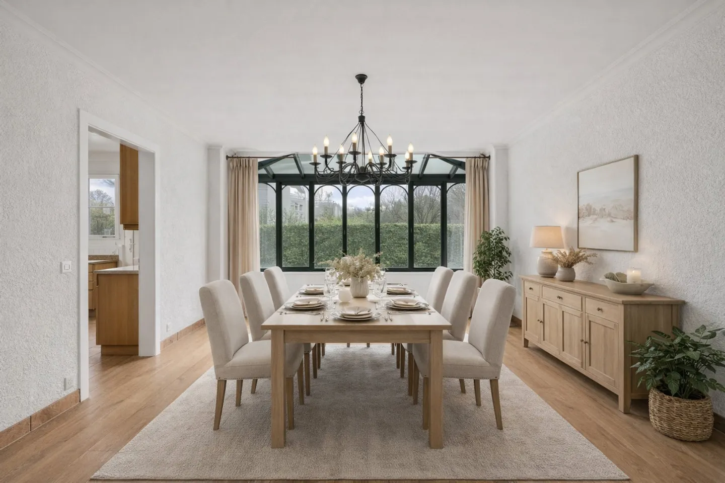 SPACIOUS FAMILY PROPERTY WITH GREEN SURROUNDINGS - Photo 6 of 15