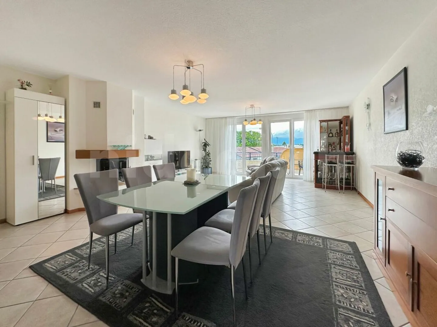 Wunderschöne Villa-Wohnung von 164 m2 ideal für eine Familie - Foto 2 von 14