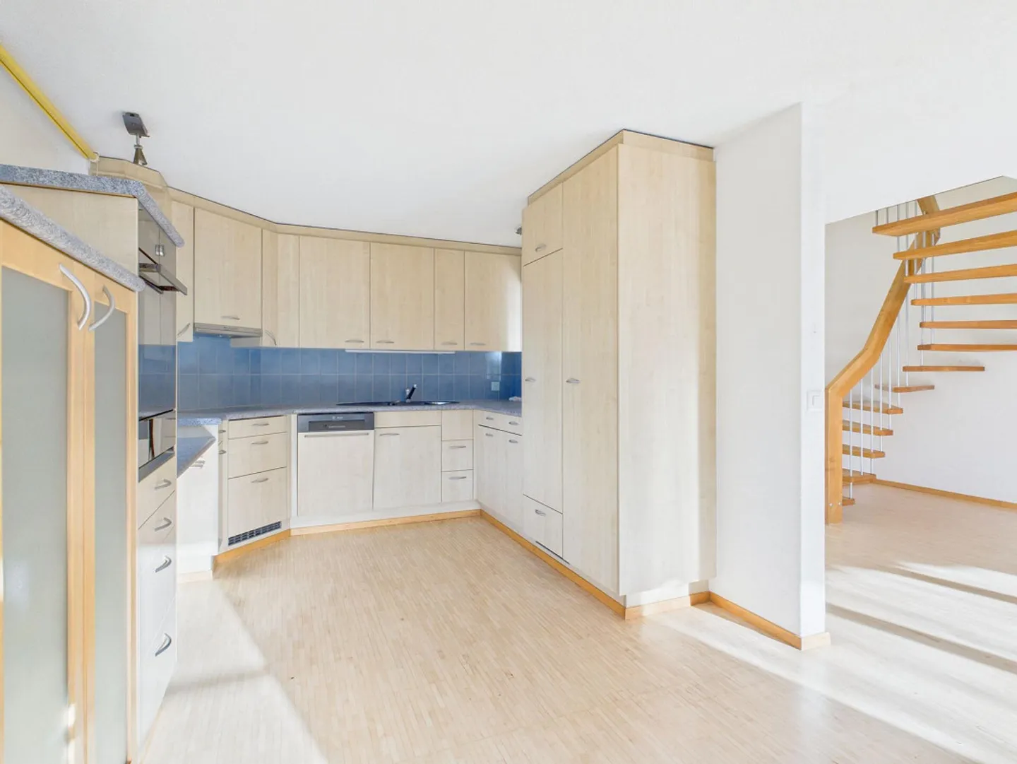 Spacious living like in a single-family home - Photo 7 of 15