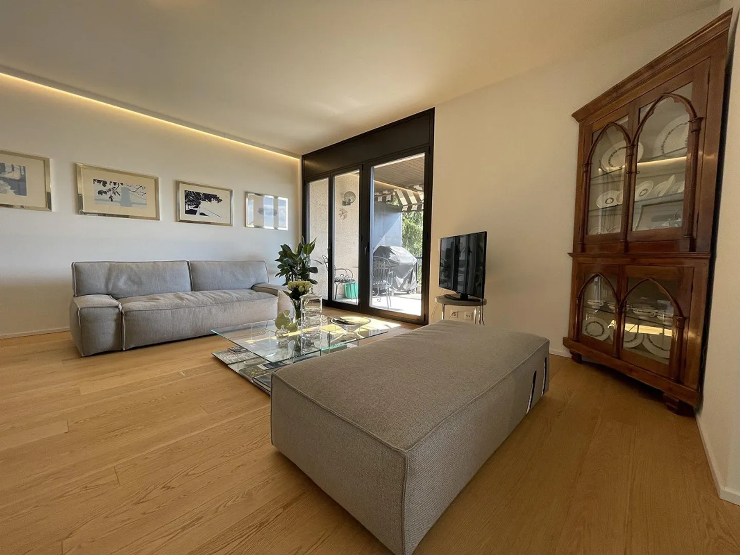 DUPLEX SPECTACULAIRE 5.5 AVEC MAGNIFIQUE VUE SUR LE LAC - Photo 6 sur 13