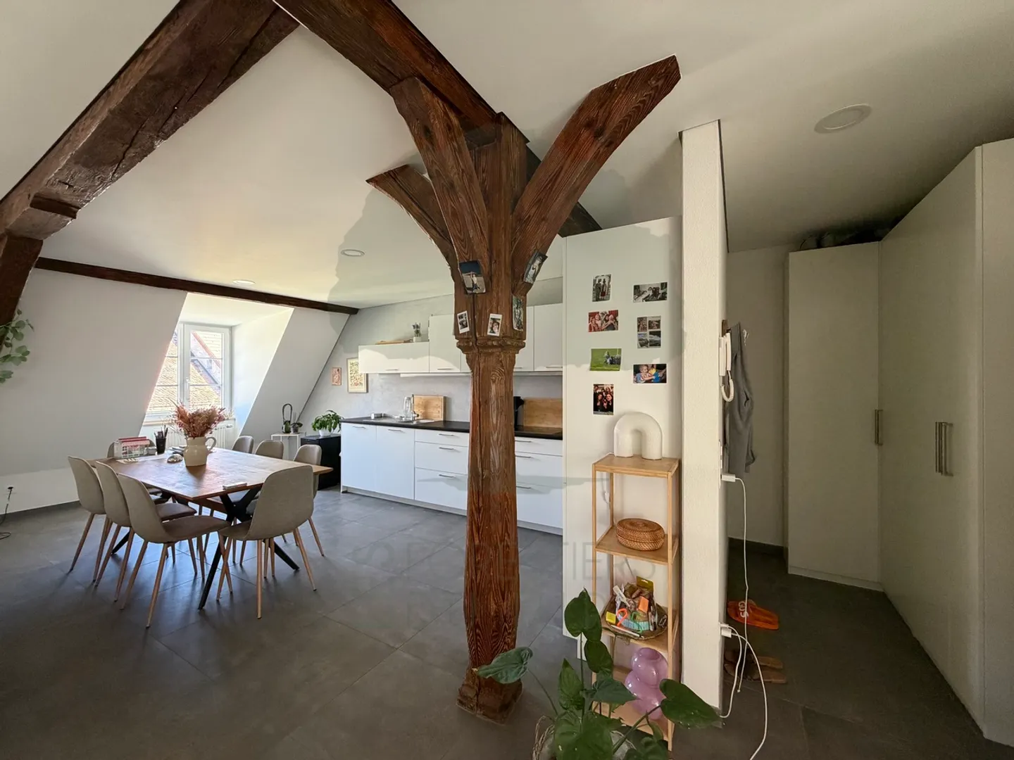 Renovierte 2,5-Zimmer-Wohnung mit Terrasse im Herzen von Porrentruy - Foto 5 von 12